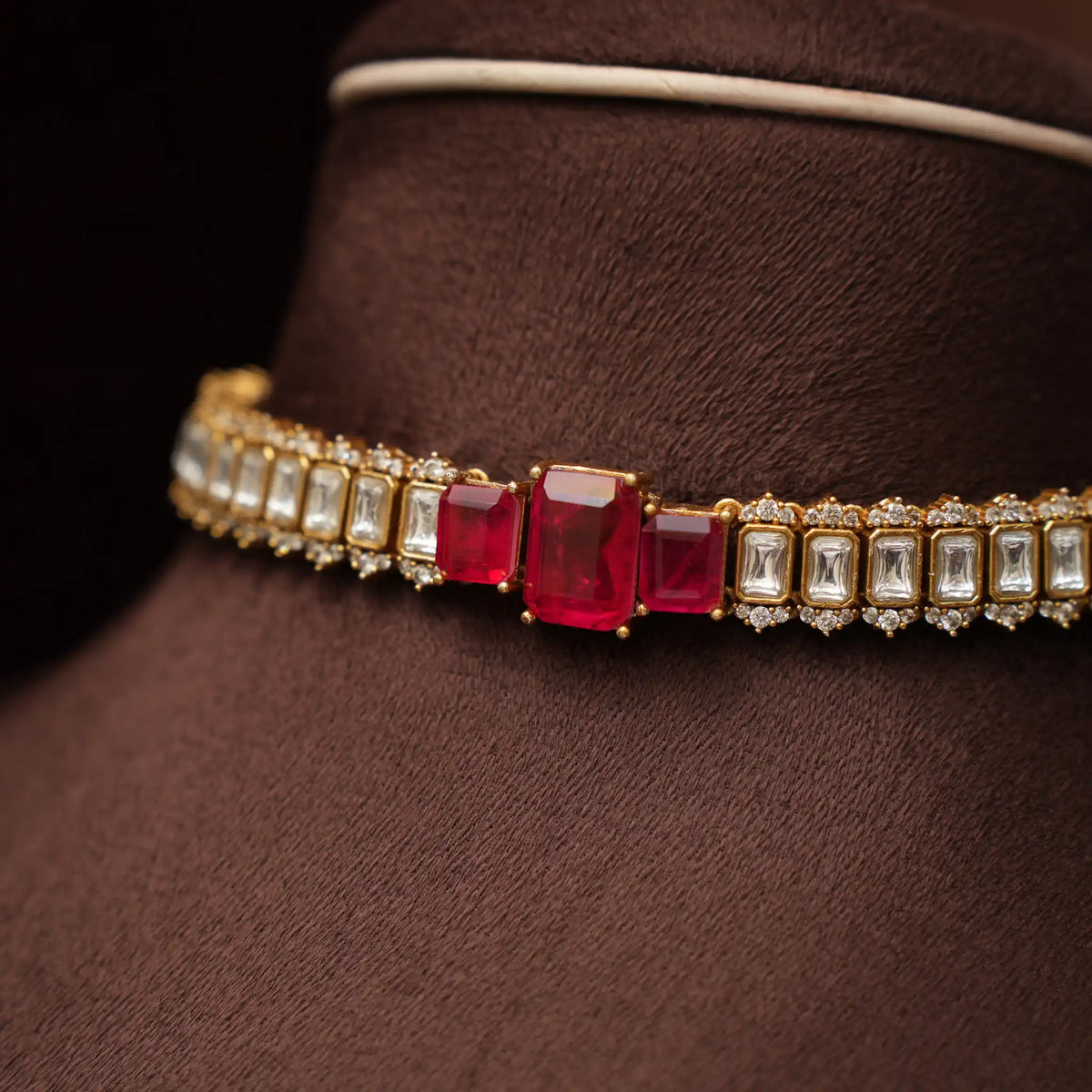 Delvika Polki Necklace - Red & White