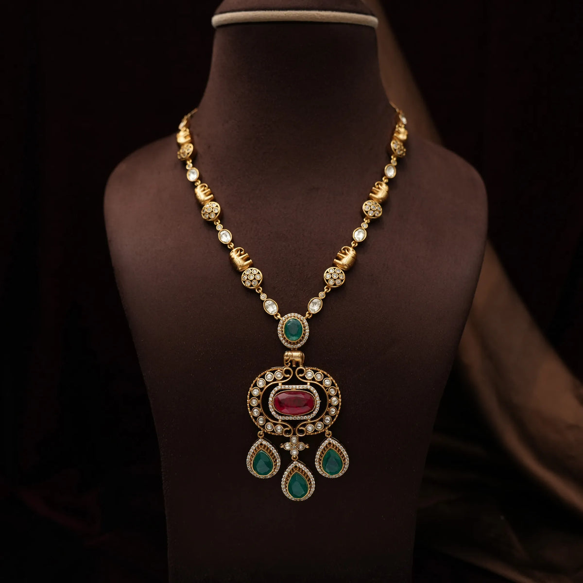 Reyana Victorian Kundan Necklace - Emerald Green