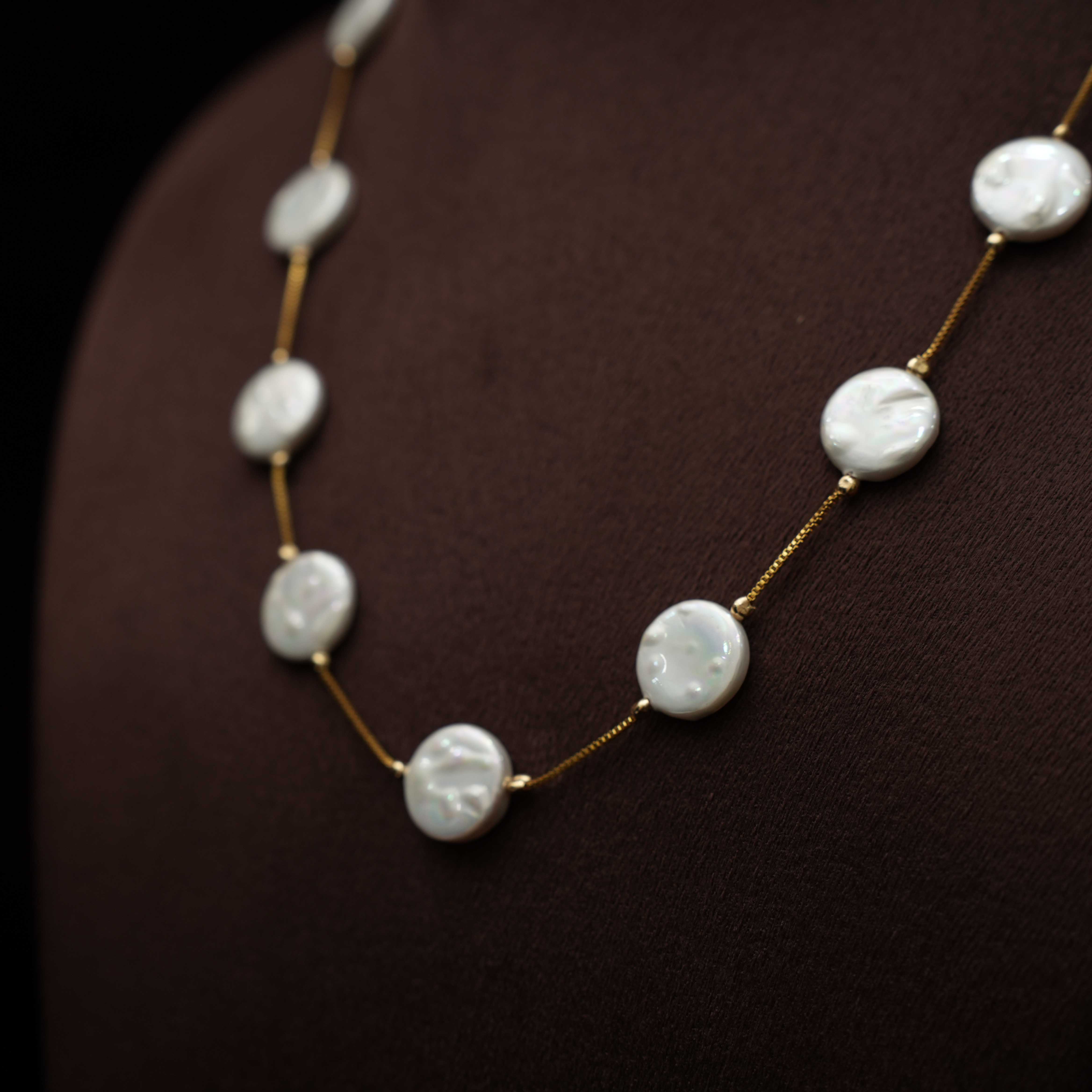Tiwania Minimalist Pearl Necklace
