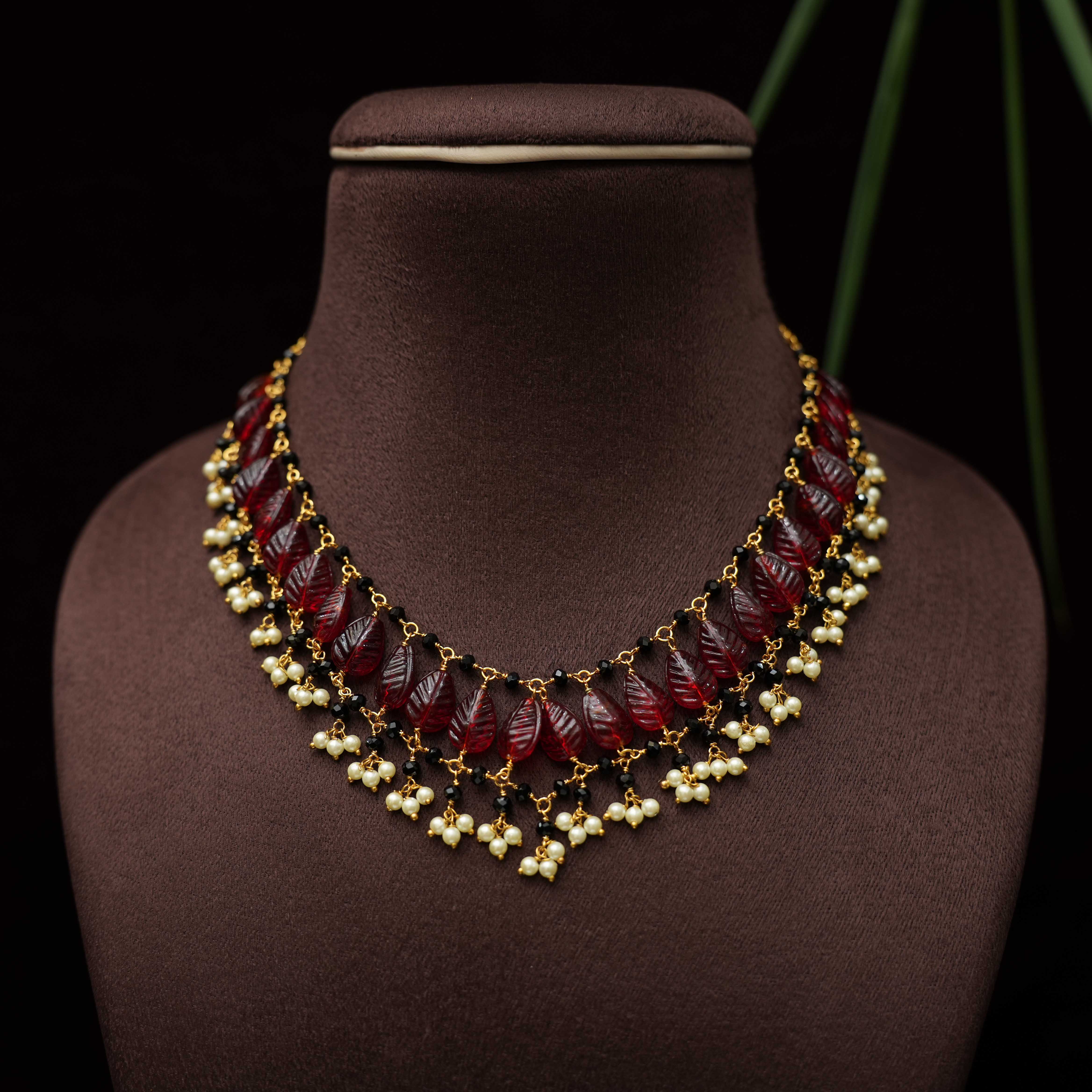 Tifara Beaded Red Choker - Rimli Boutique