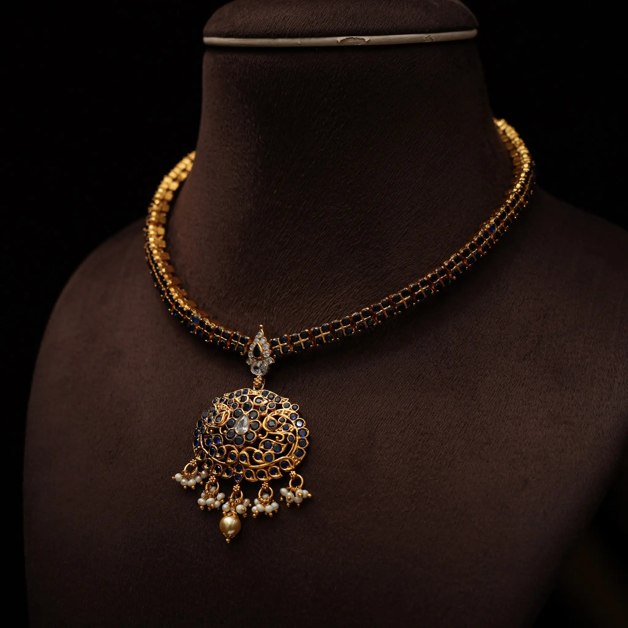 Saadhika Silver Attigai Necklace