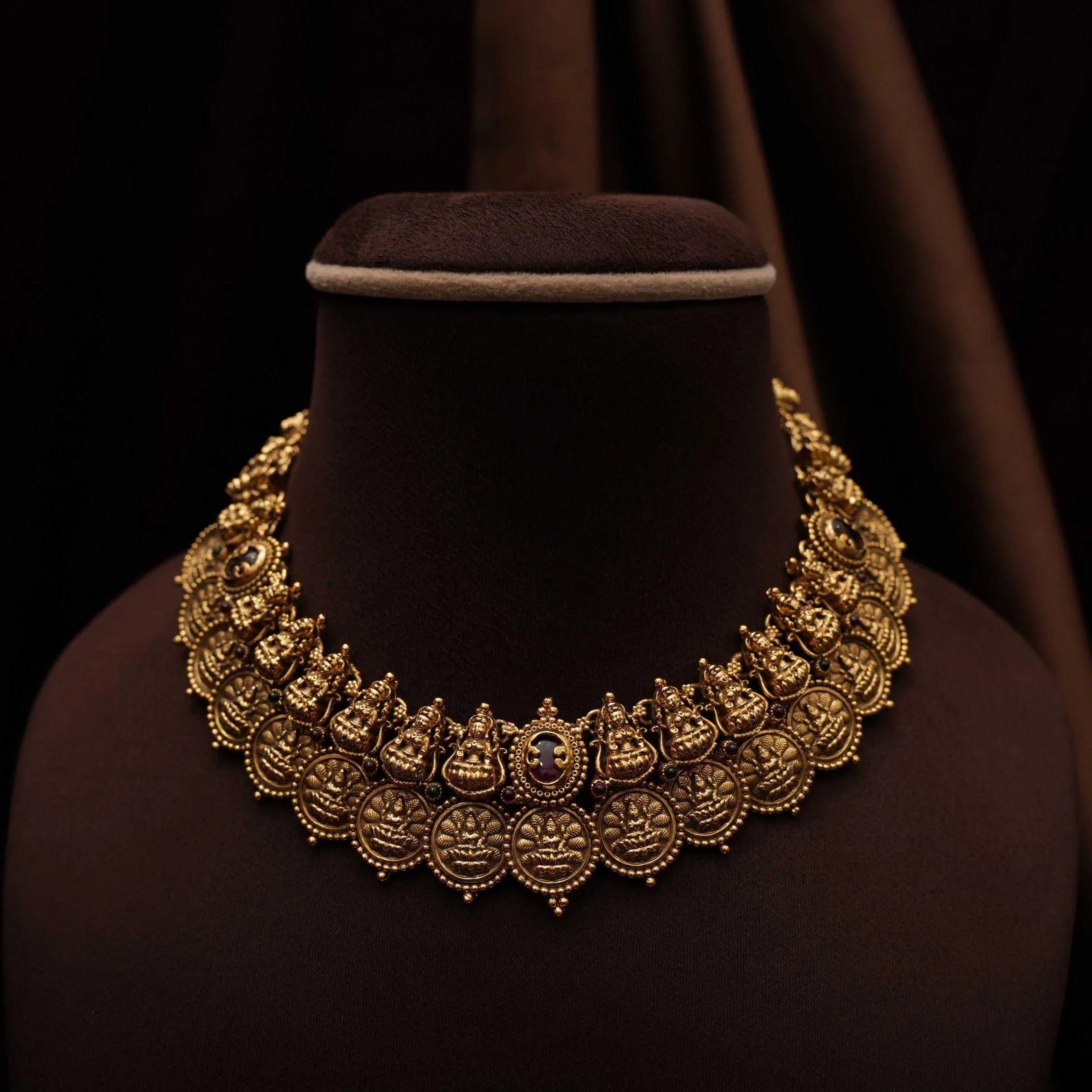 Saanvi Antique Necklace
