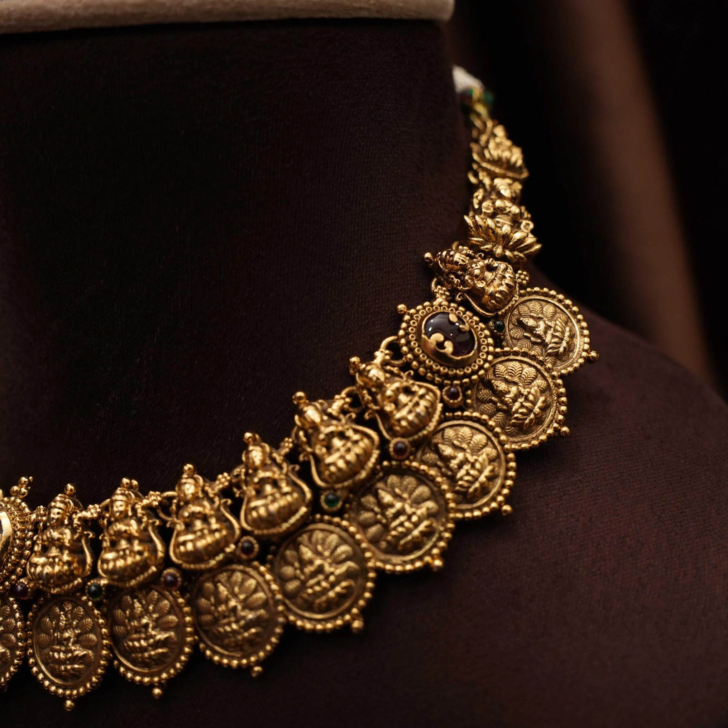 Saanvi Antique Necklace