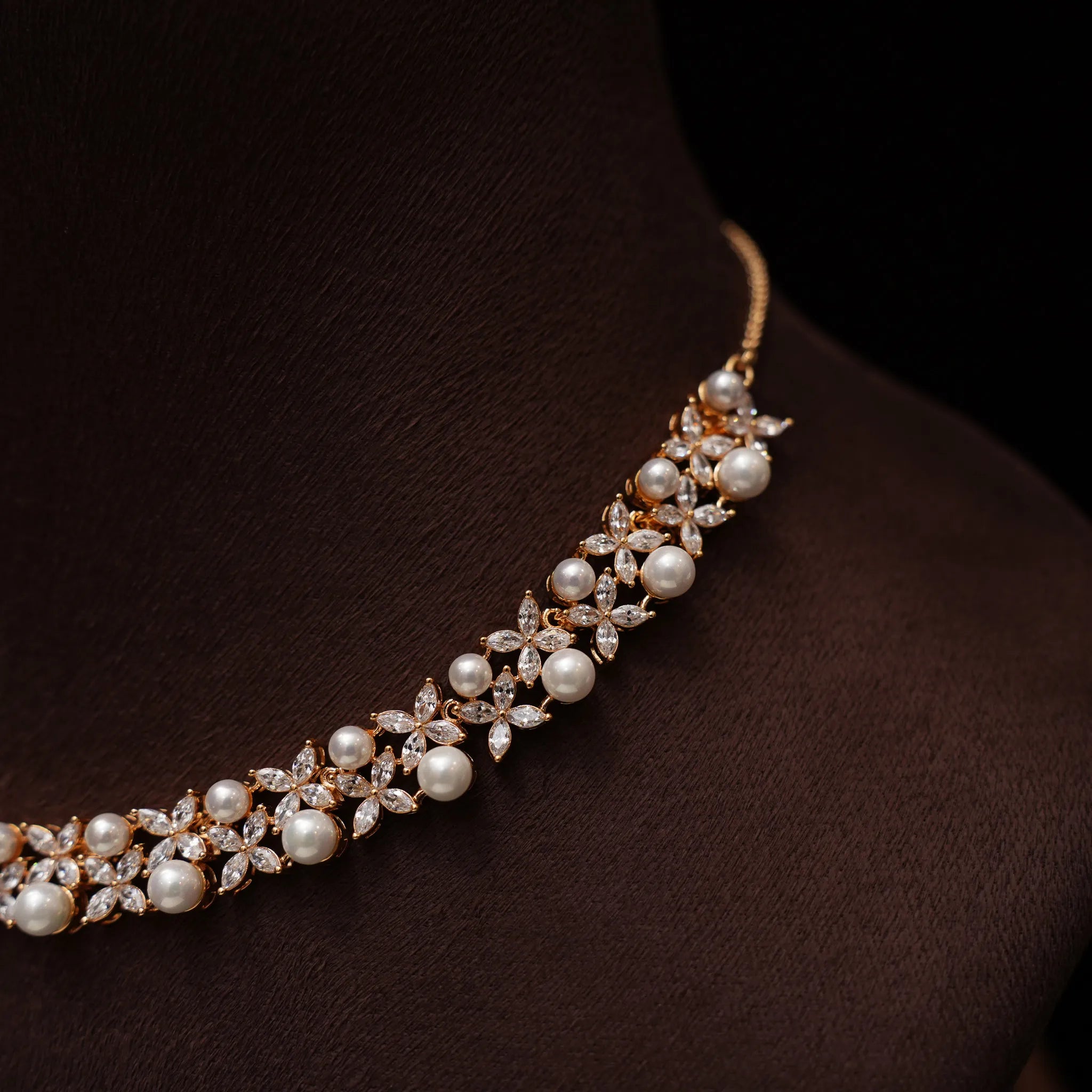 Saanvi Zircon Necklace