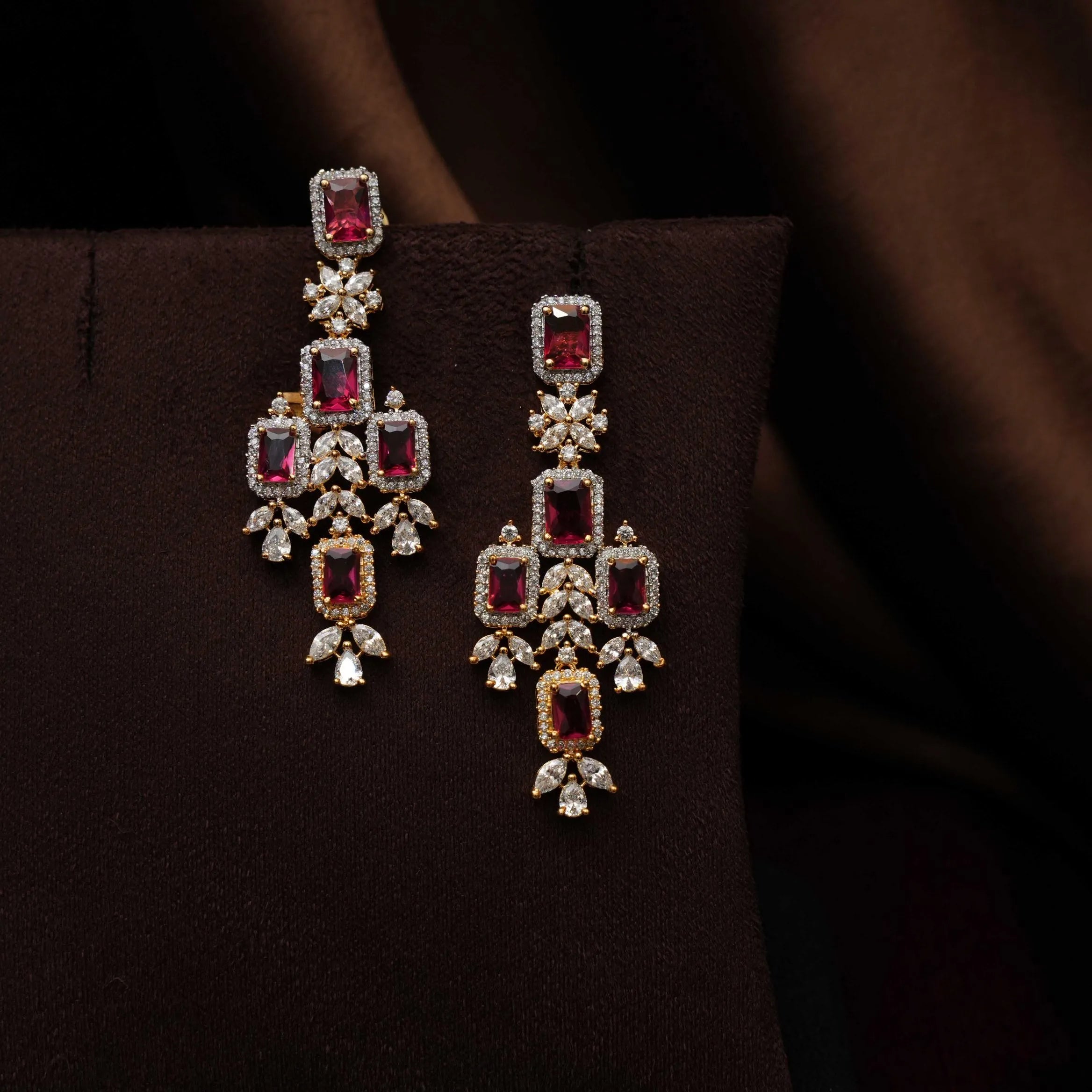 Sahinta Zircon Necklace - Red