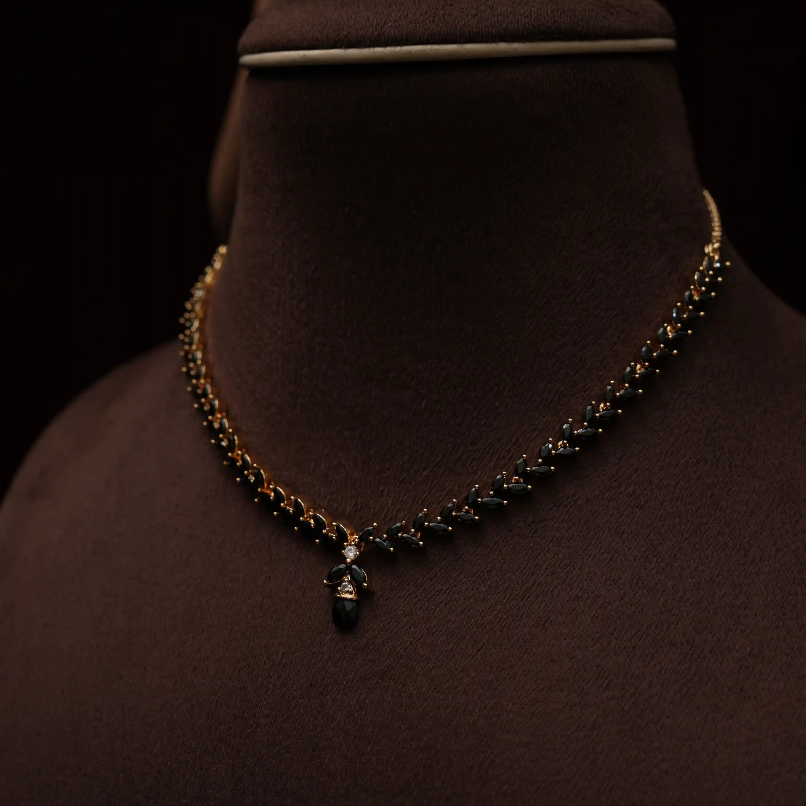 Sakti Zircon Necklace - Black