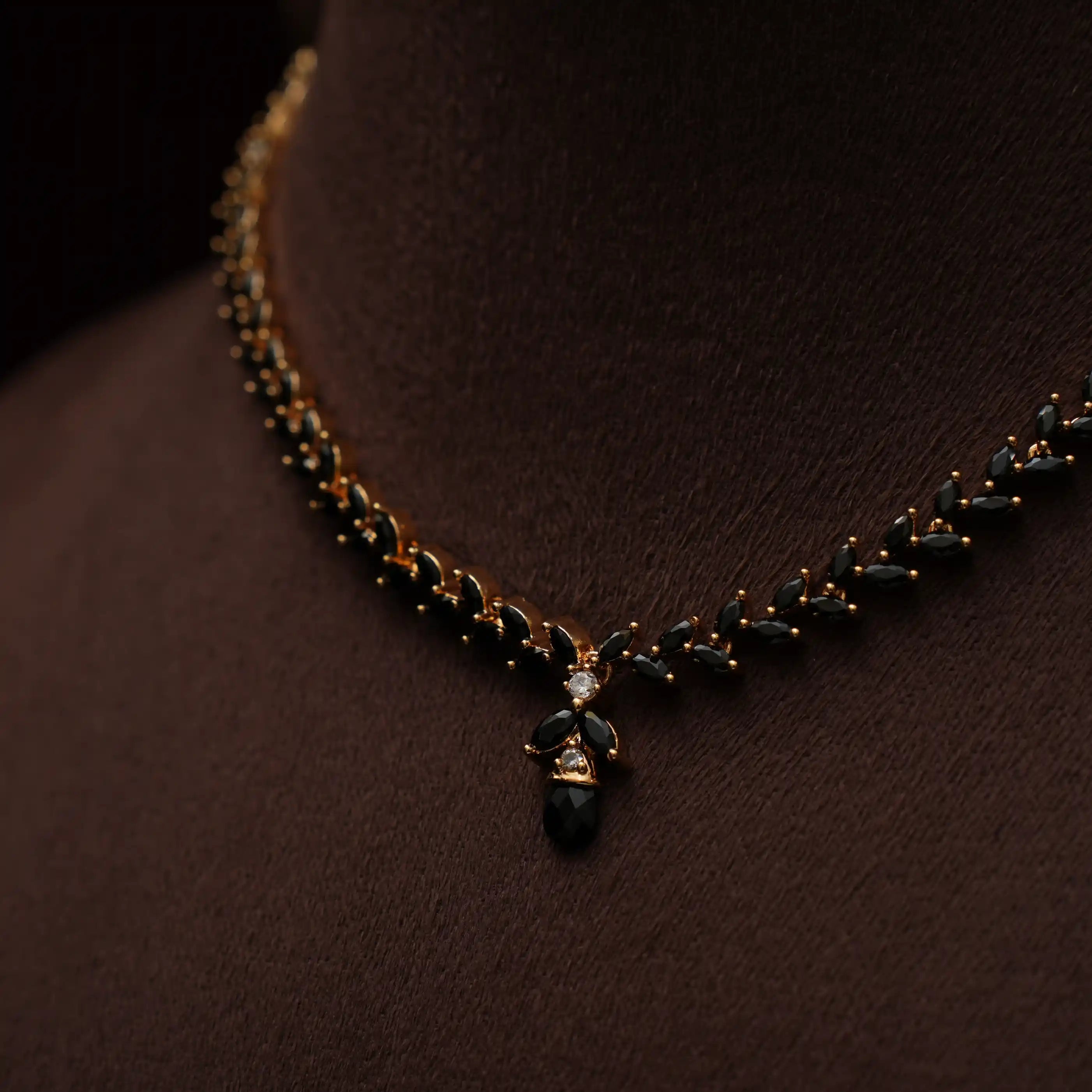 Sakti Zircon Necklace - Black