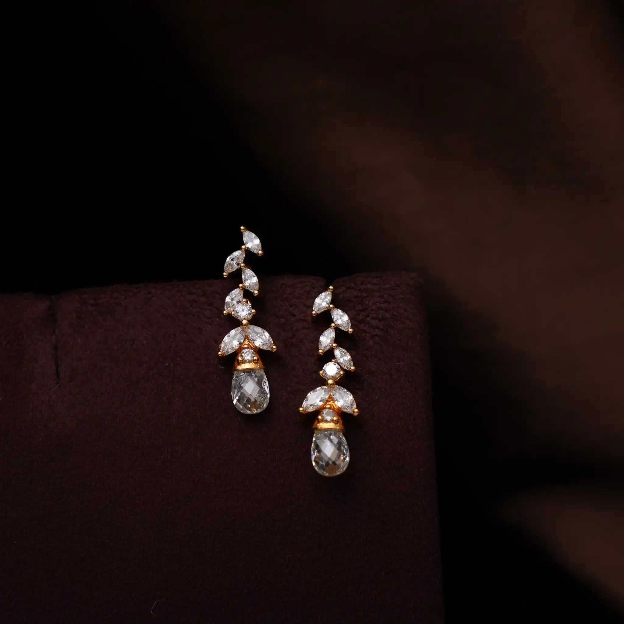 Sakti Zircon Necklace - Kuja