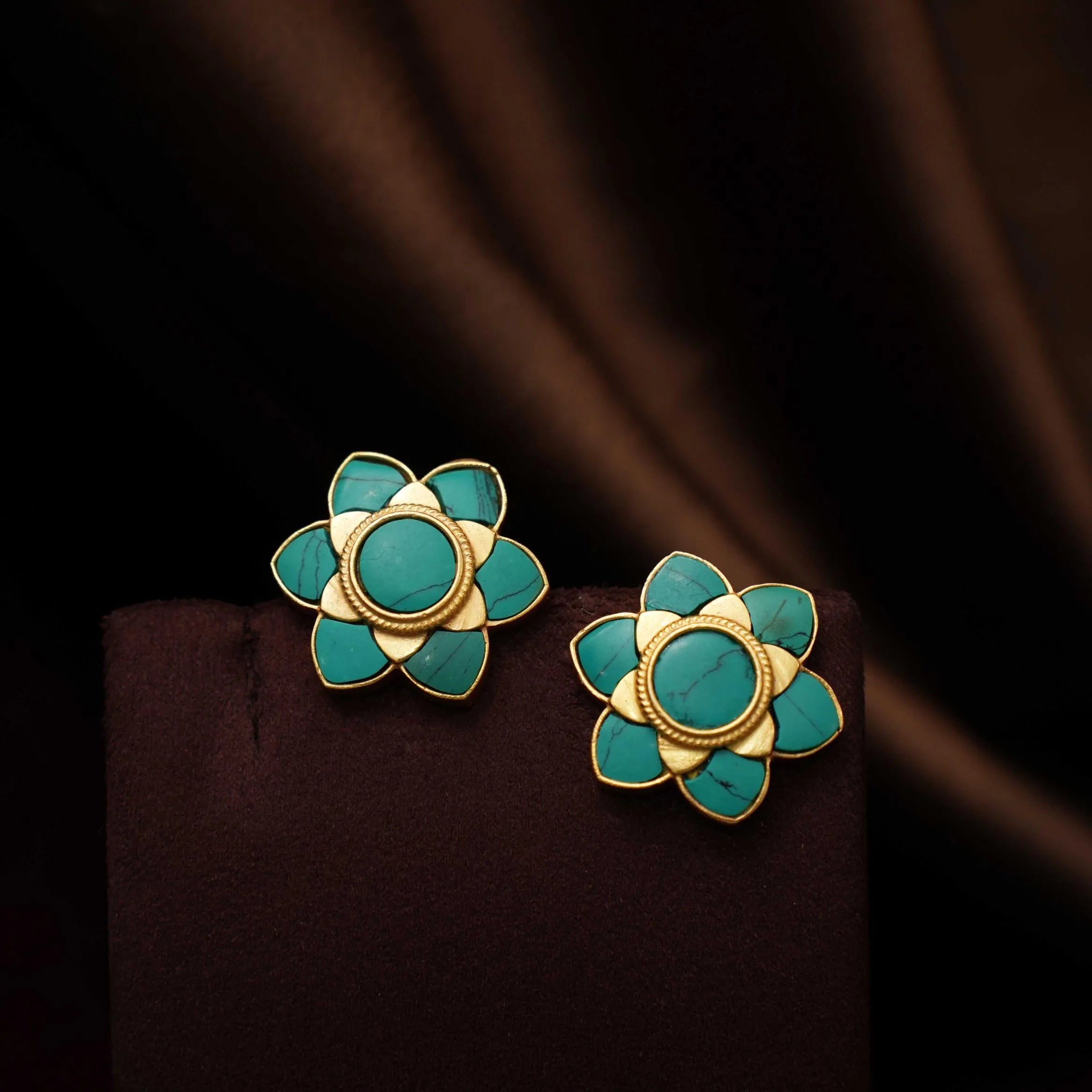 Saloni Turquoise Polki Choker