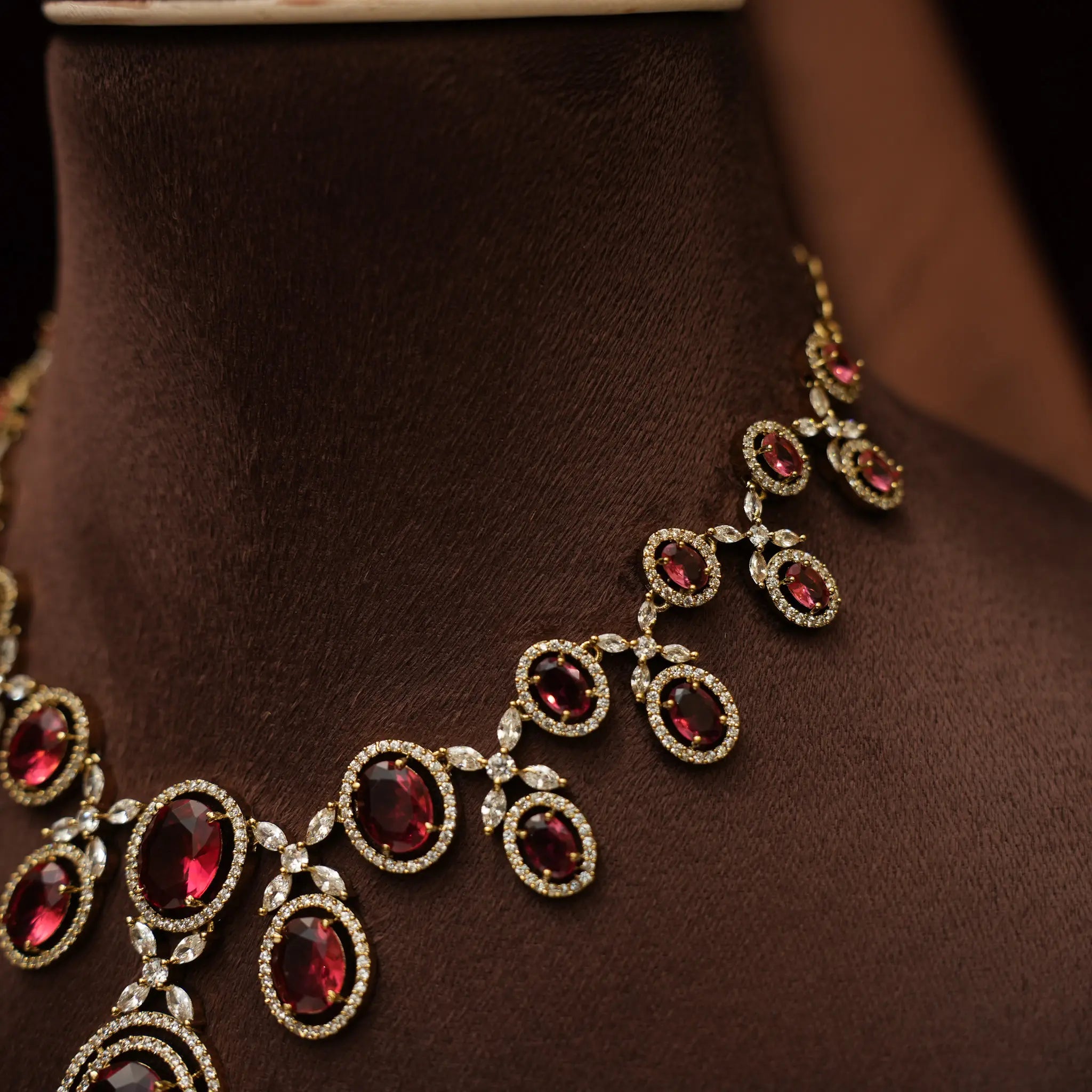 Sanjana Zircon Necklace