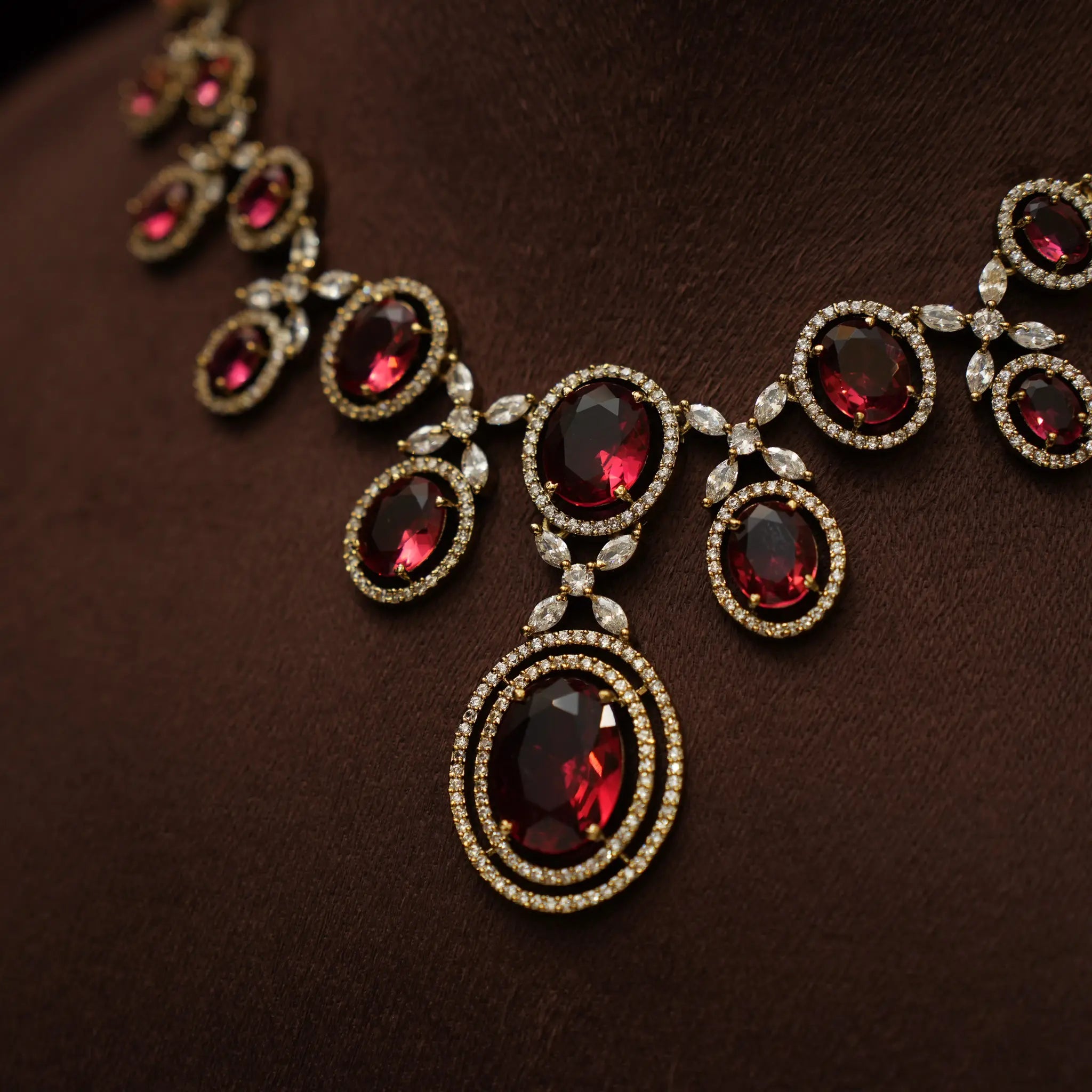 Sanjana Zircon Necklace