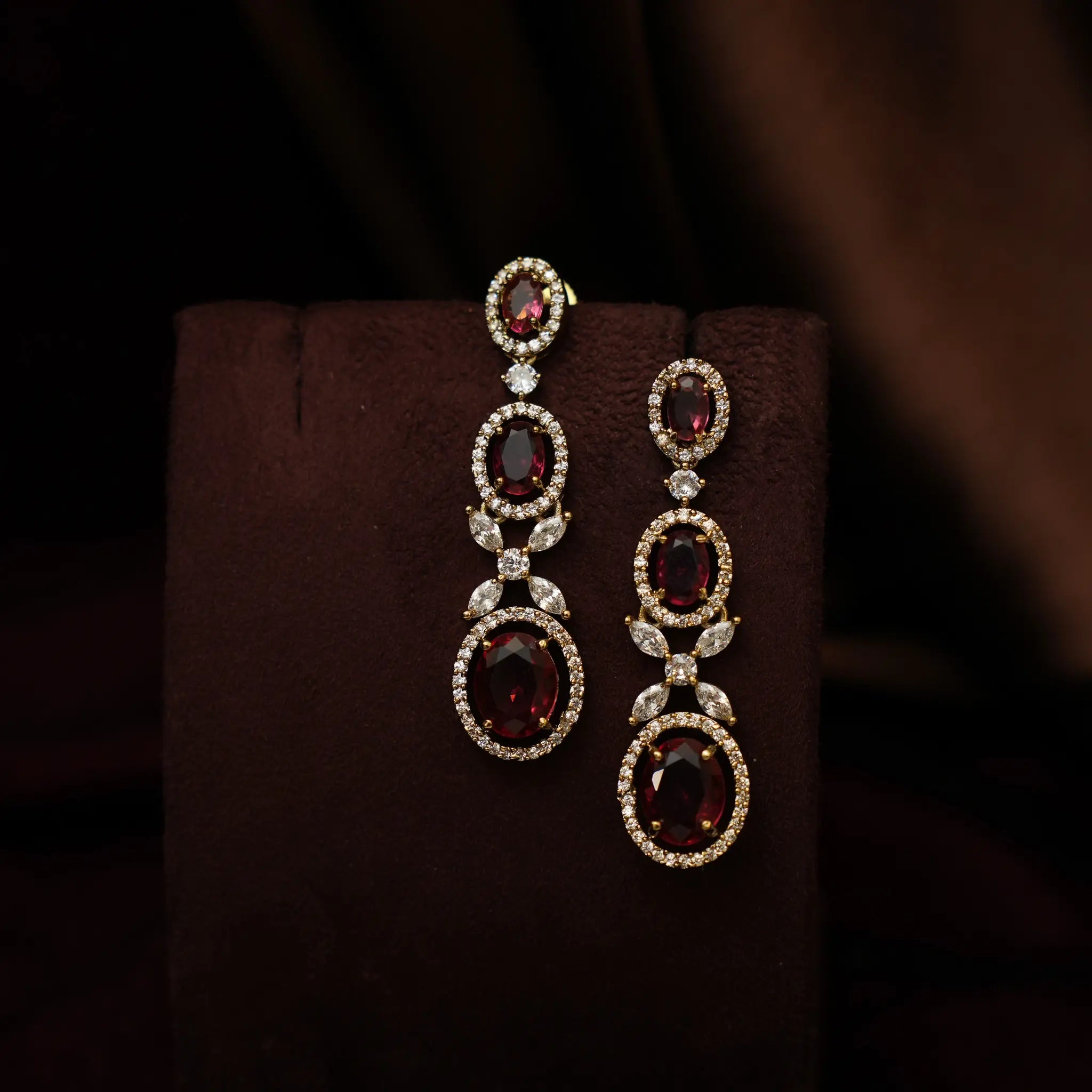 Sanjana Zircon Necklace