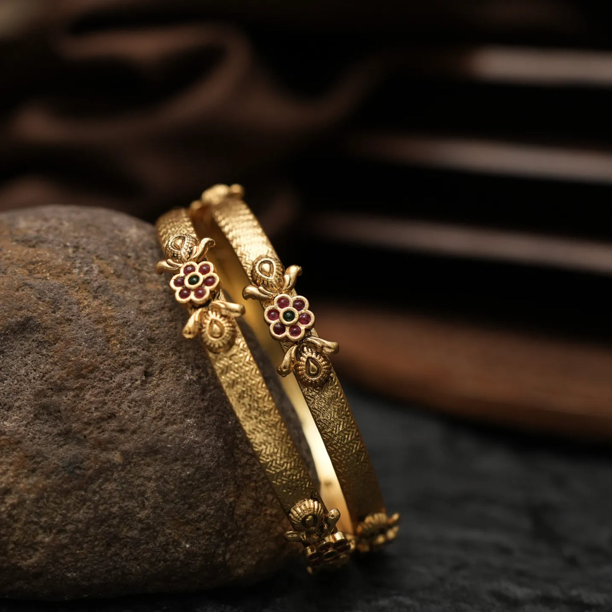 Sanvira Antique Bangles