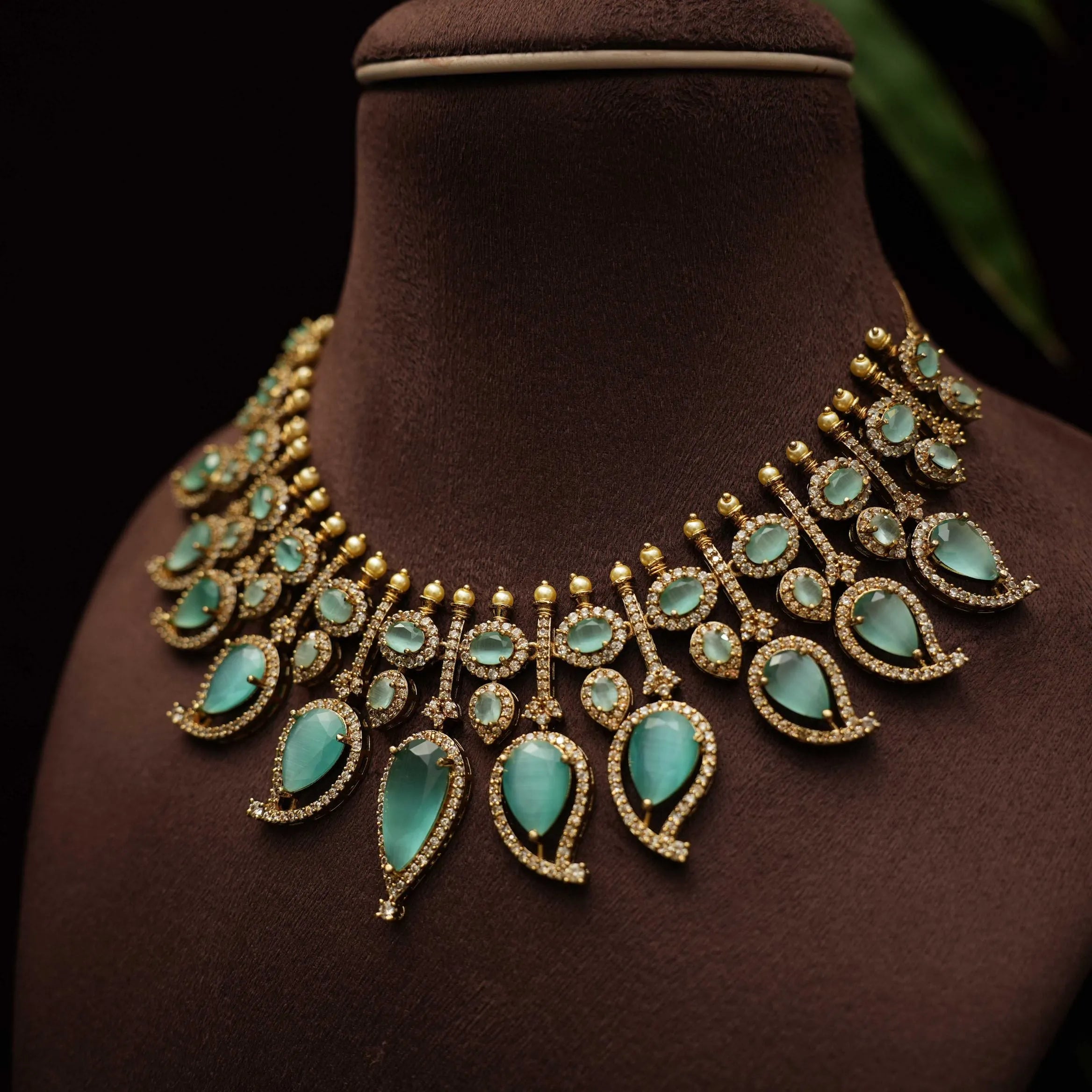 Sanvy Zircon Necklace - Pastel Green