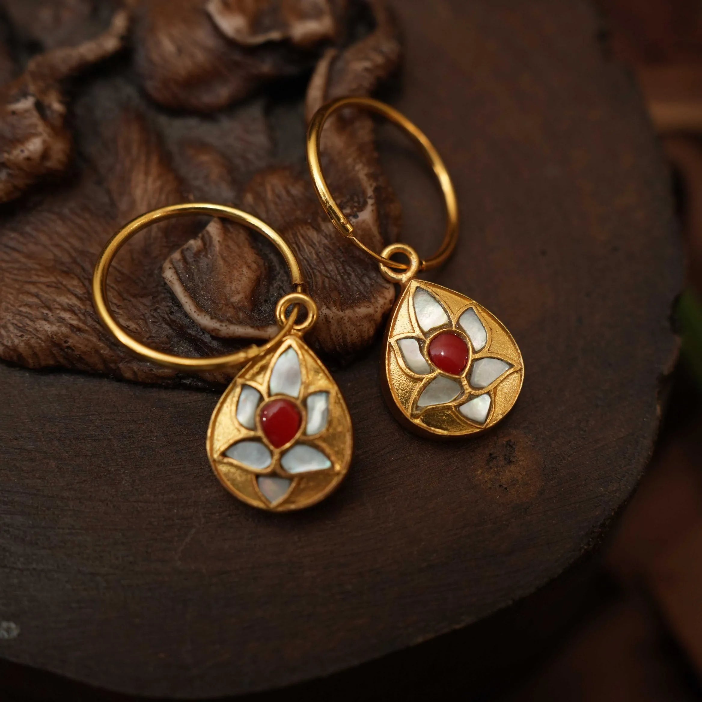 Sarayi Mini Silver Bali Earrings - Red