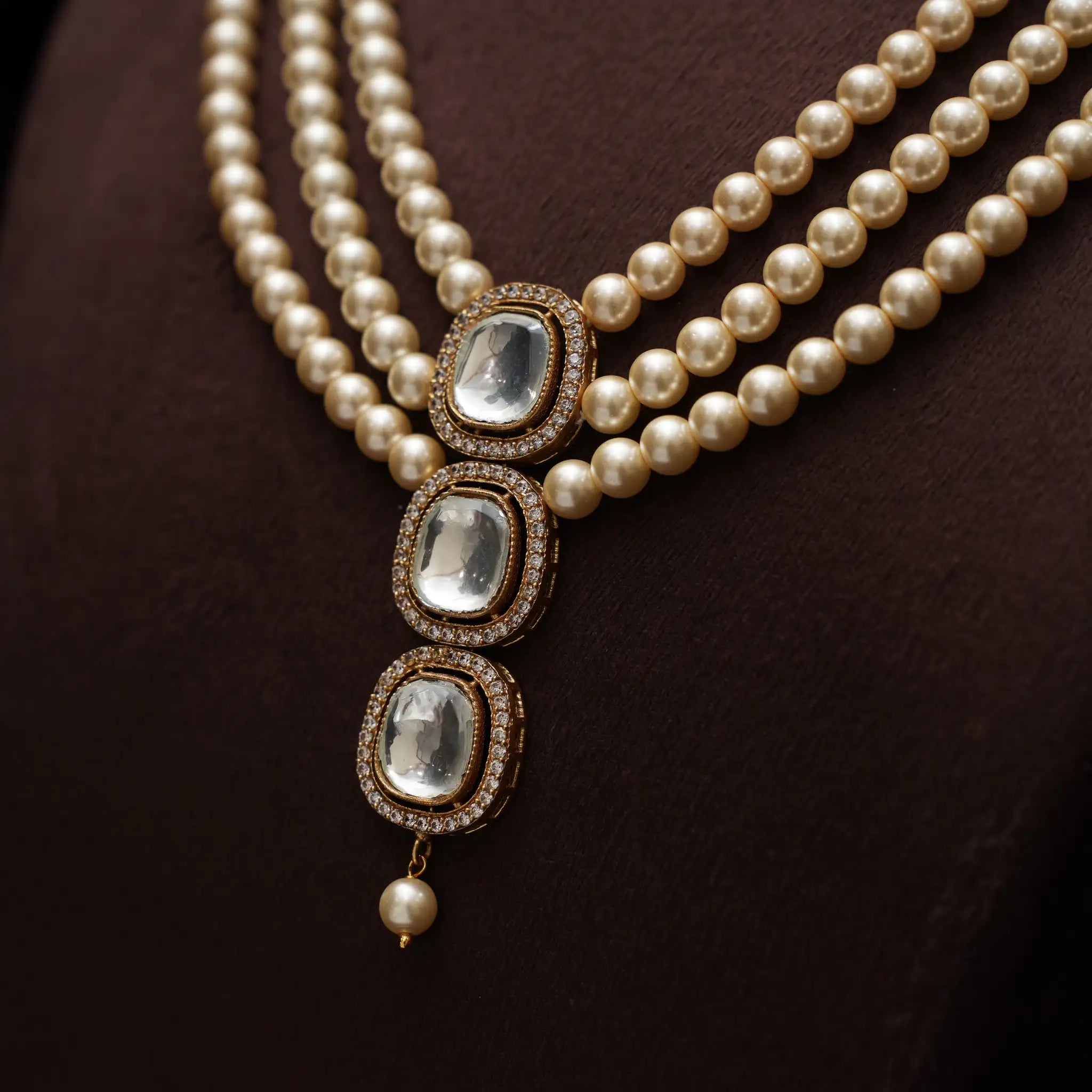Shabna Kundan Necklace - Pearl