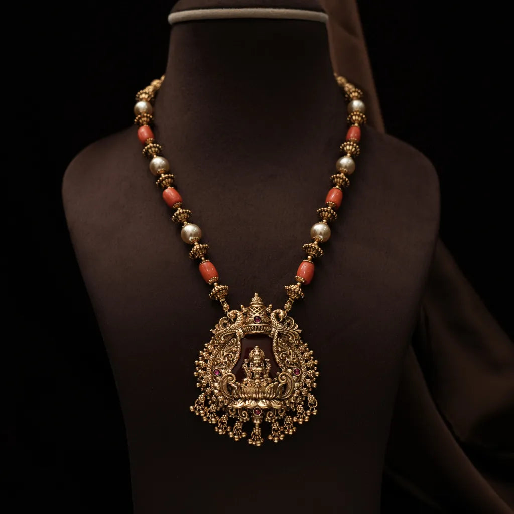 Shadya Antique Coral Necklace - Red