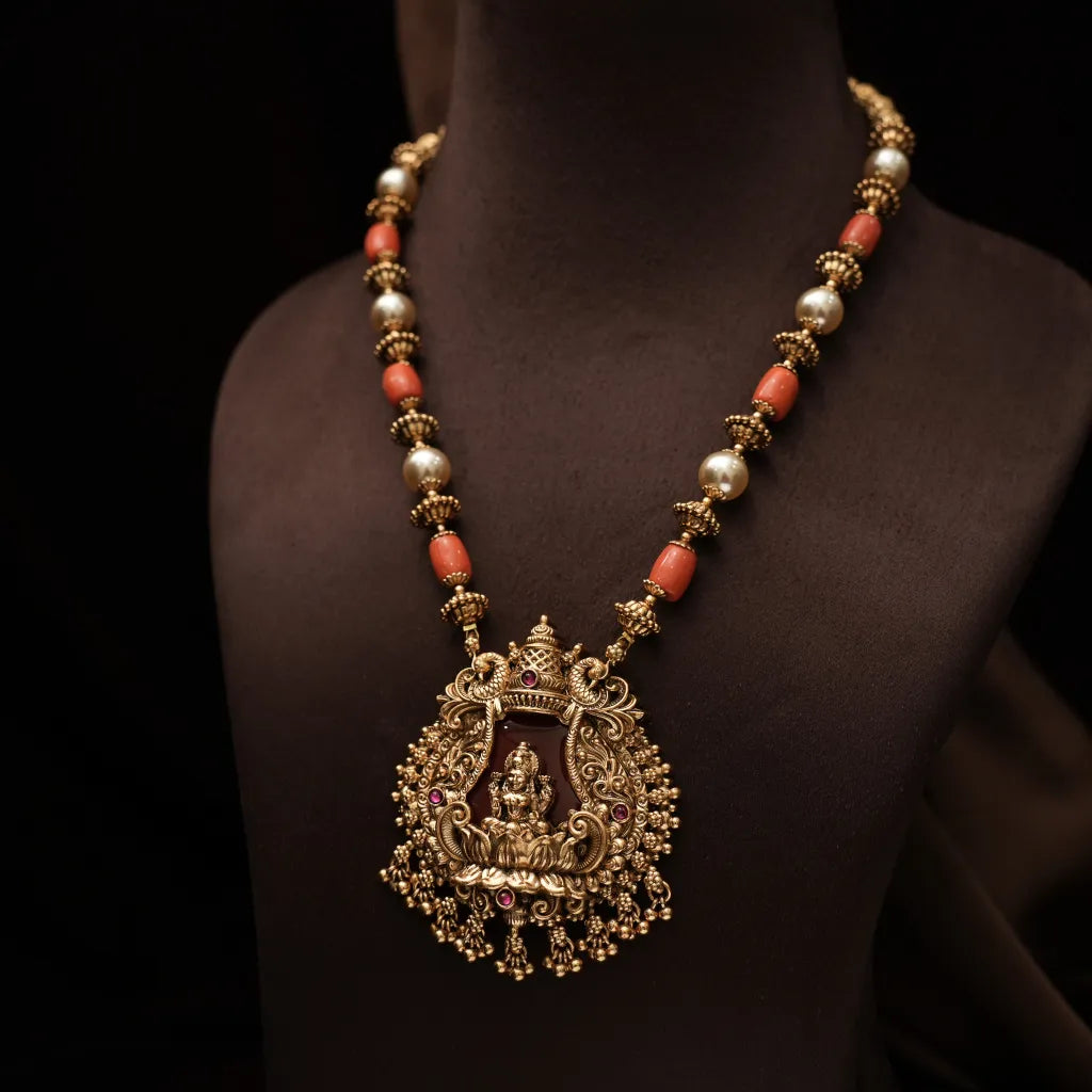 Shadya Antique Coral Necklace - Red