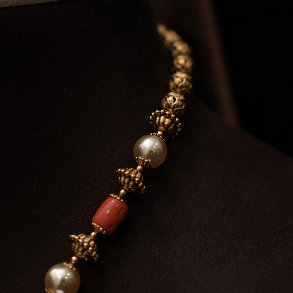 Shadya Antique Coral Necklace - Red