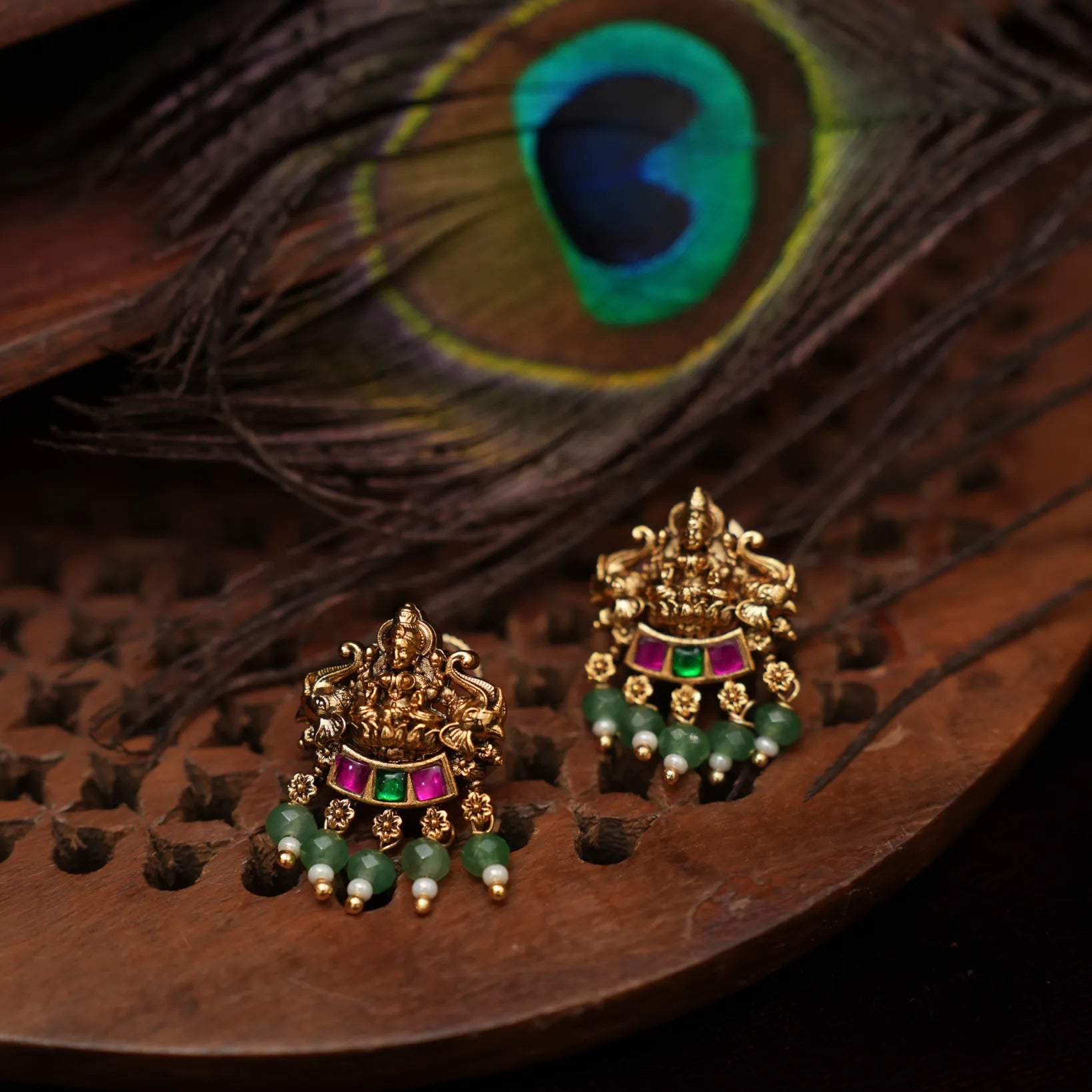 Shakti Antique Ear Stud - Green