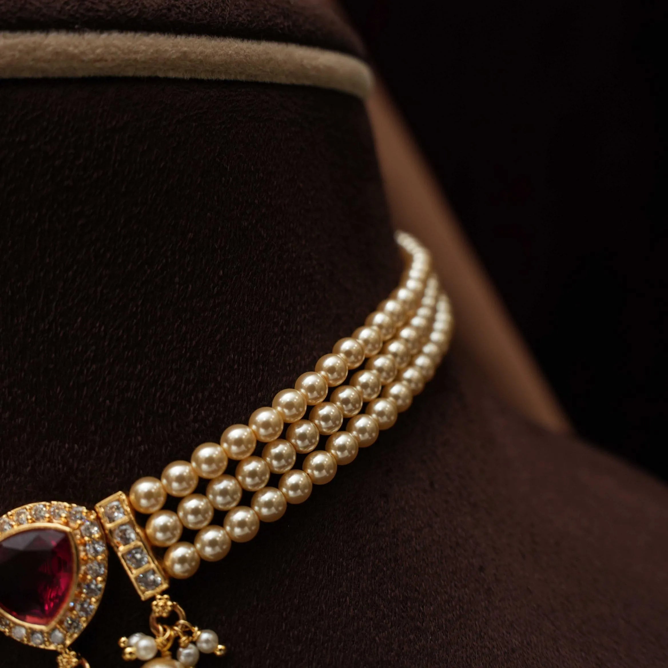 Shanti Beaded Pearl Choker - Red
