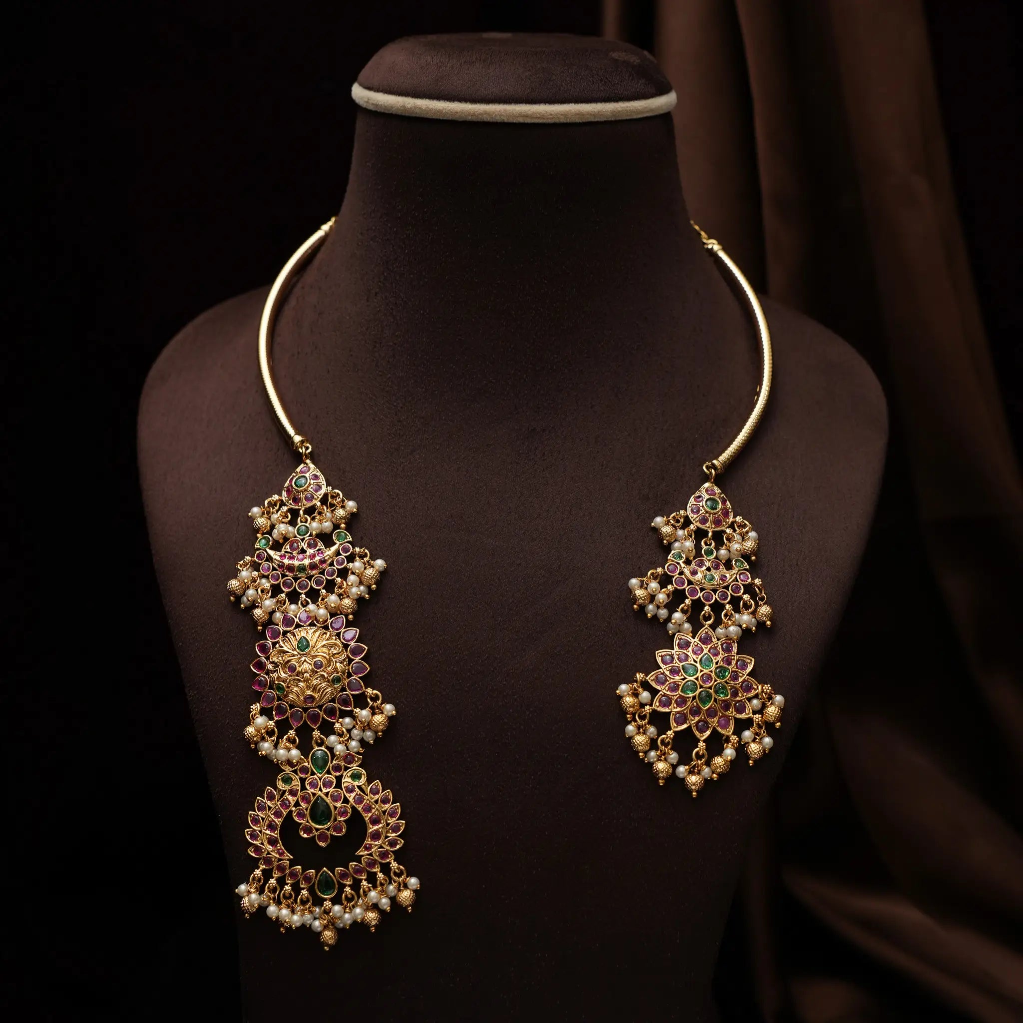 Sharanya Asymmetrical Hasli Necklace
