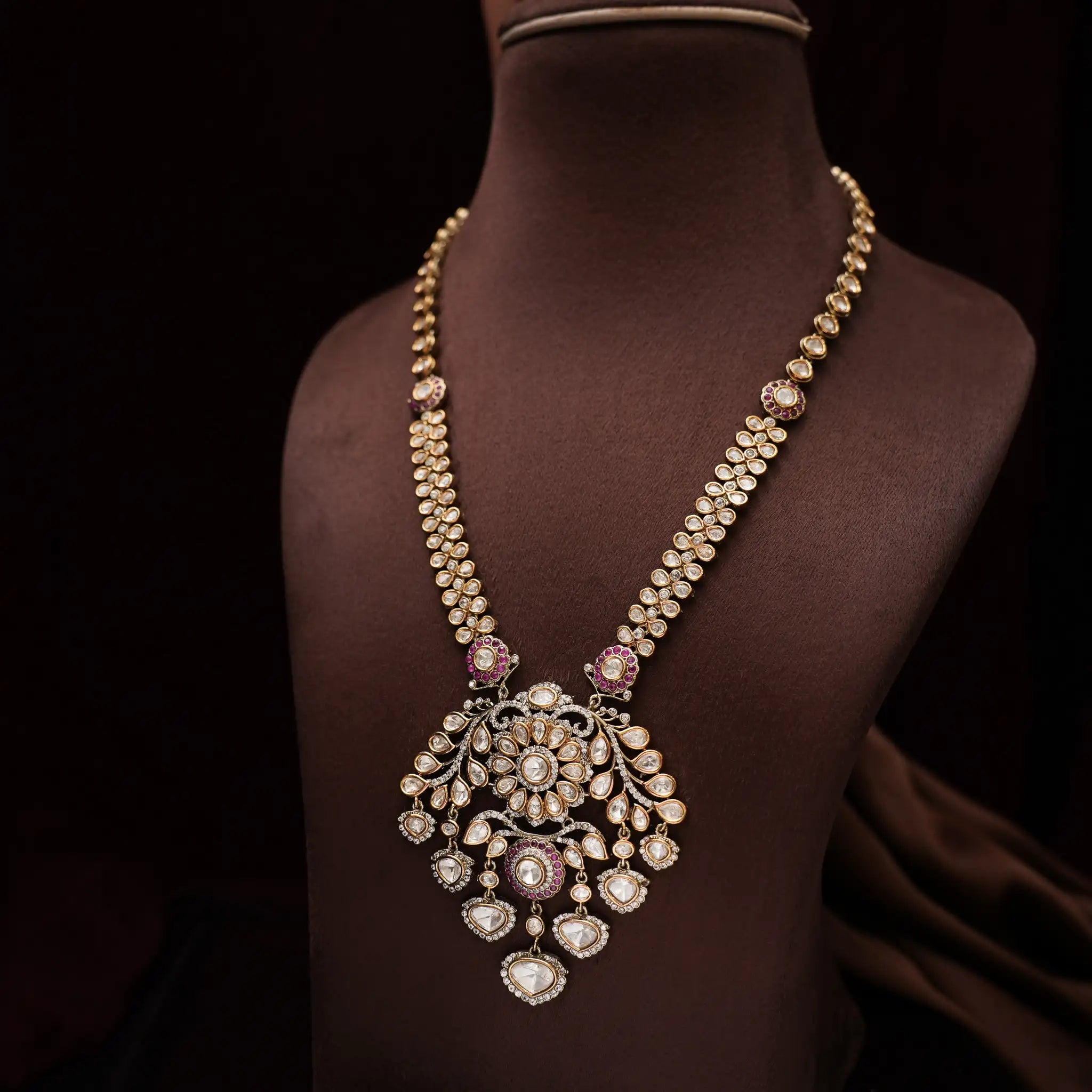 Sharanya Victorian Necklace - Red
