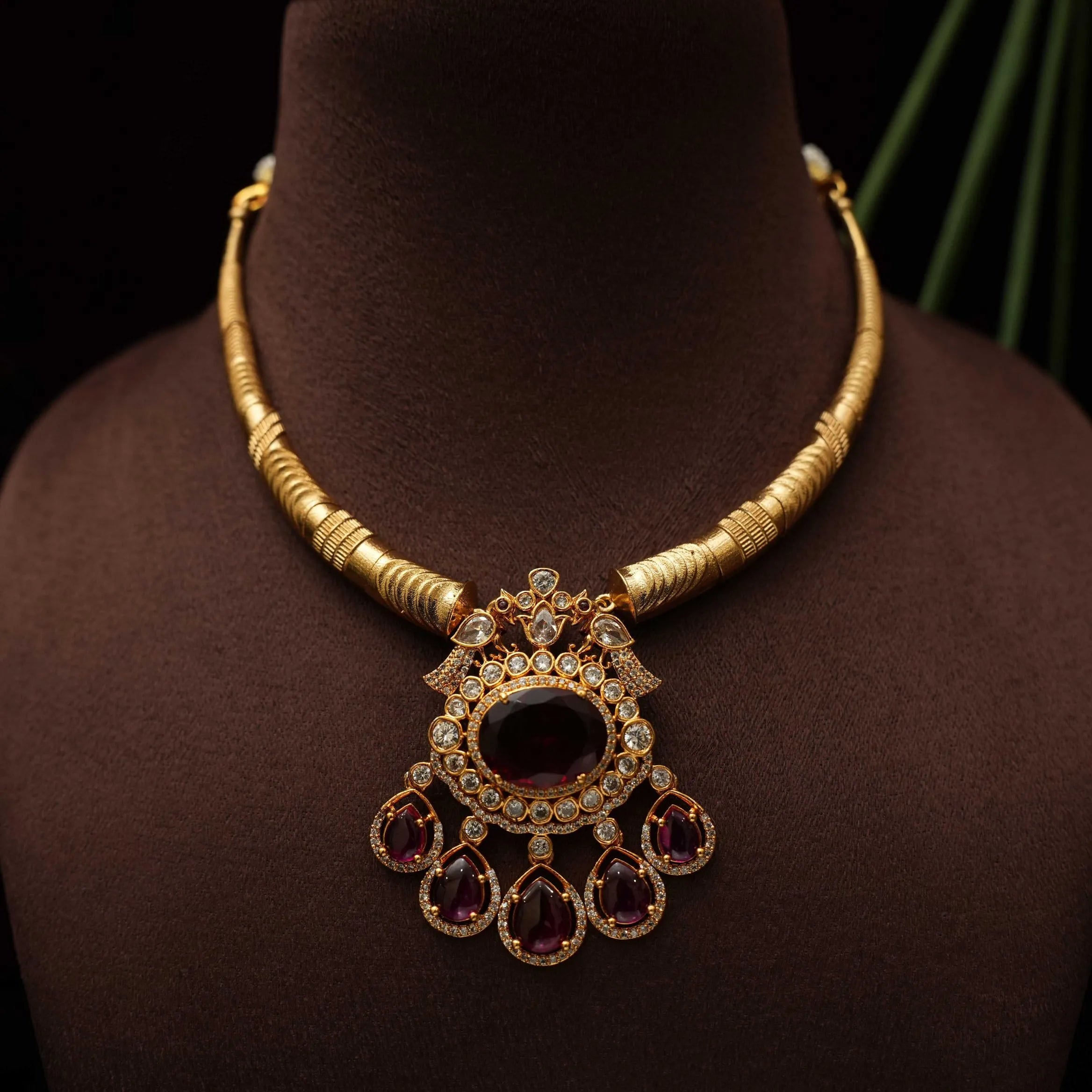 Sheetal Antique Hasli Necklace - Red