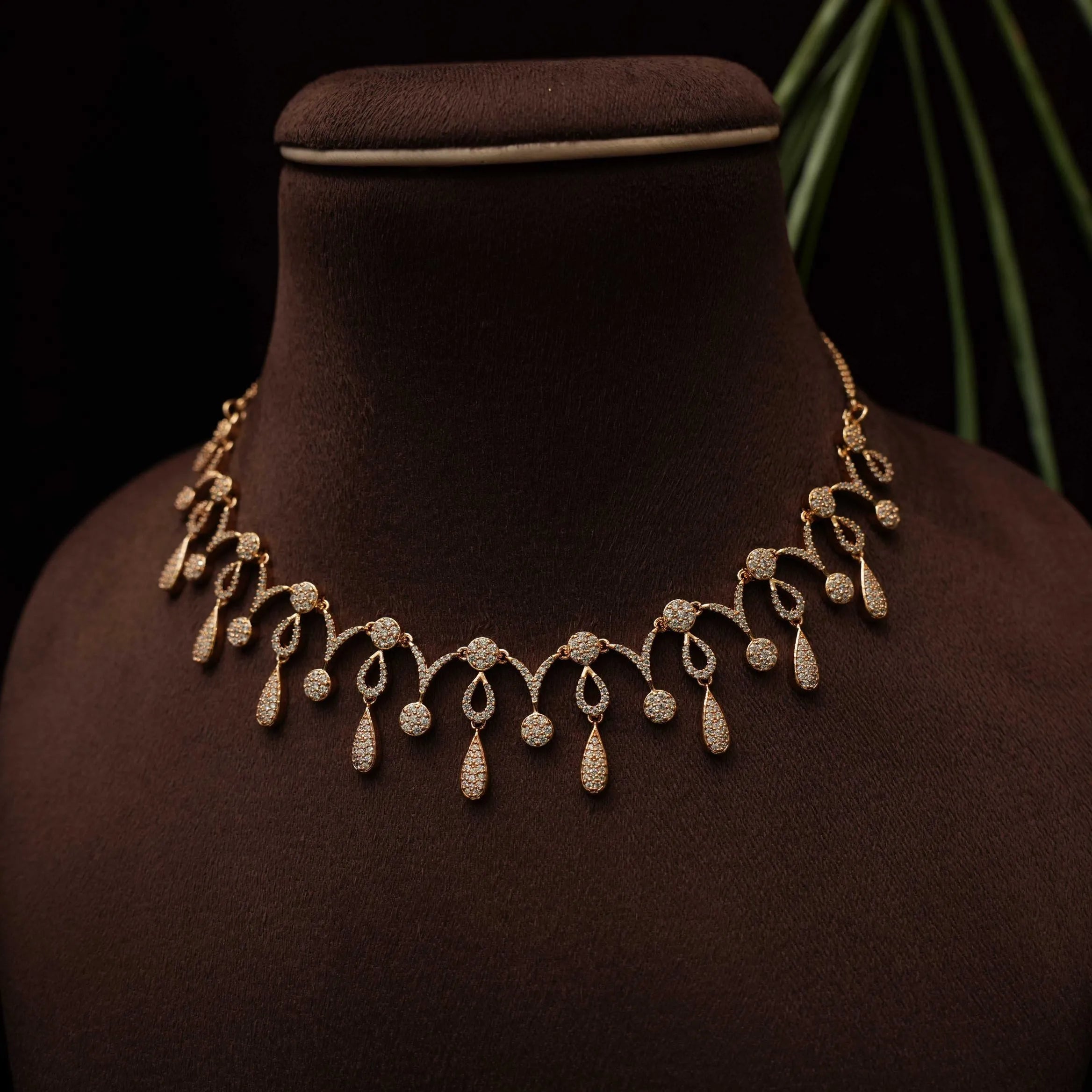 Shelin Zircon Necklace