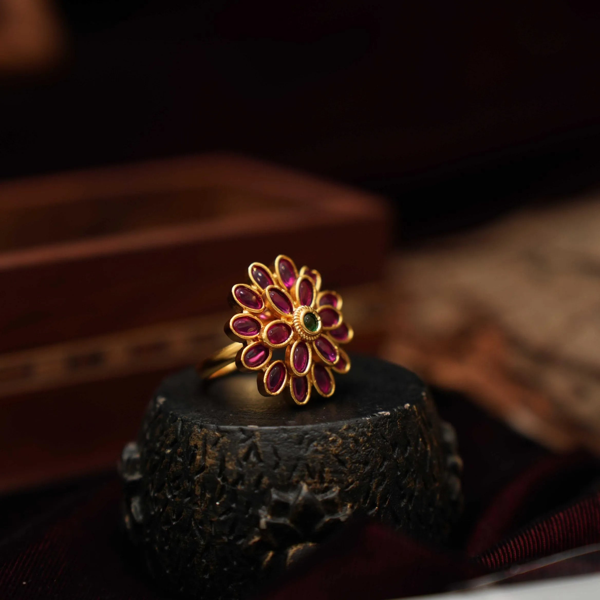 Shrika Antique Ring - Rimli Boutique