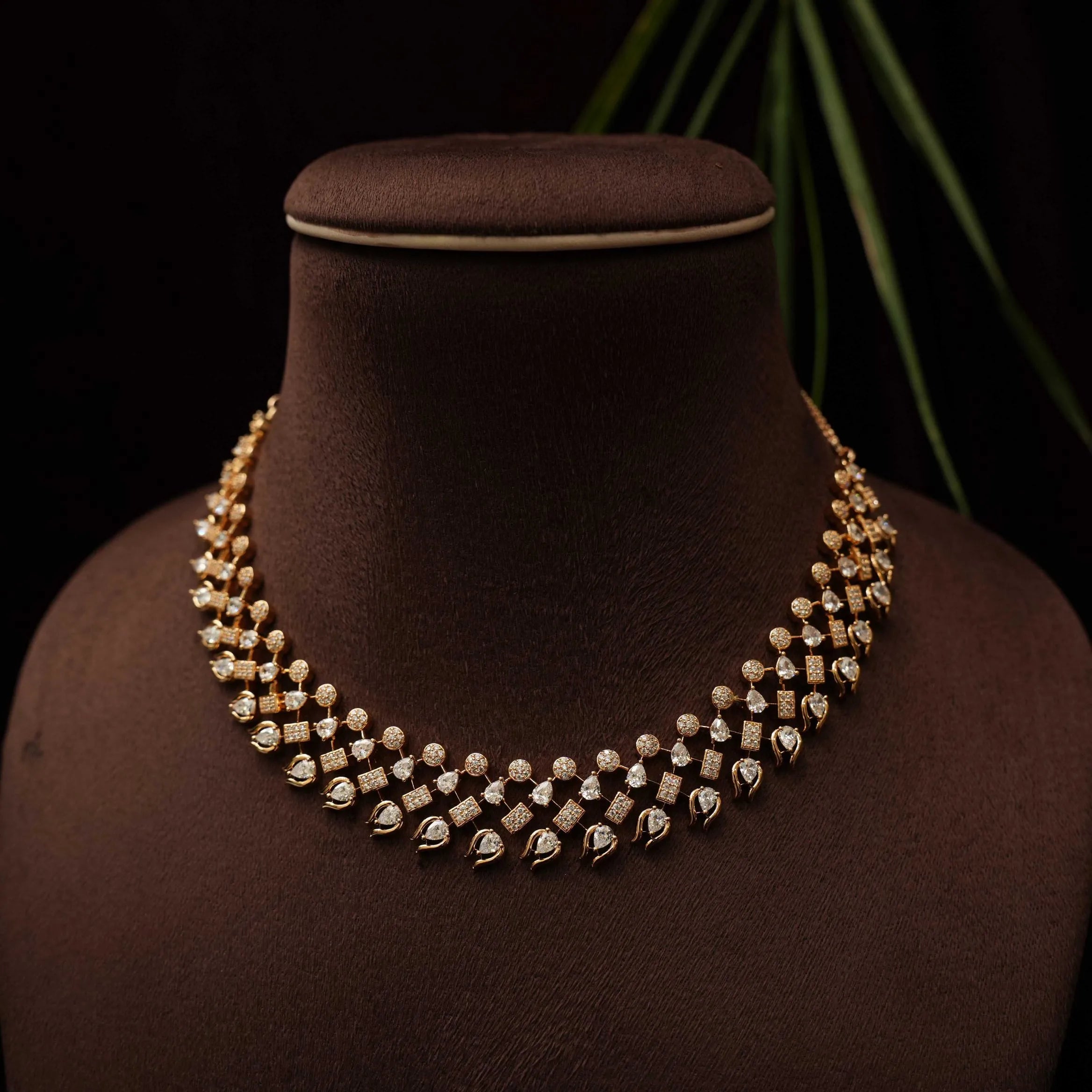 Sishta Zircon Necklace