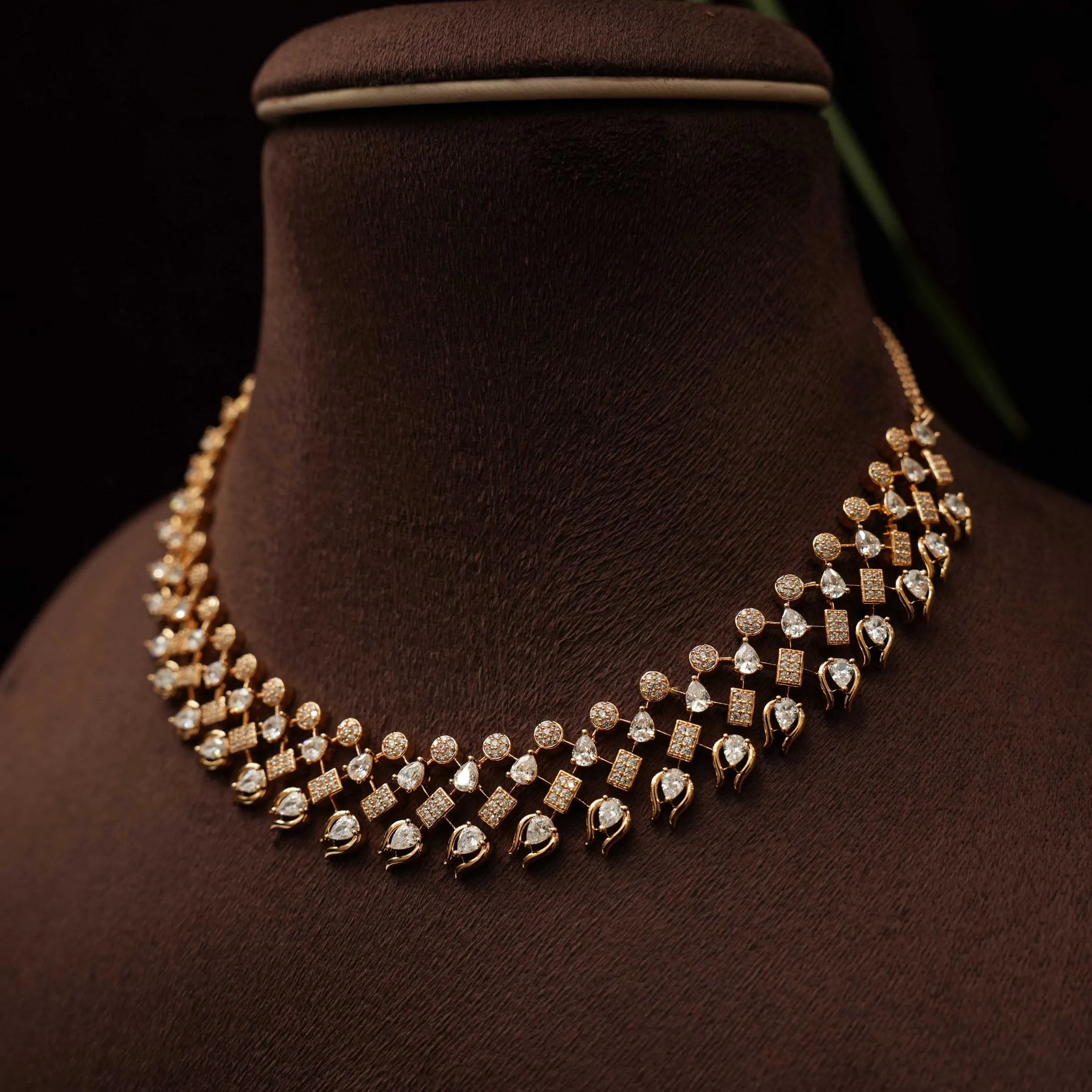 Sishta Zircon Necklace