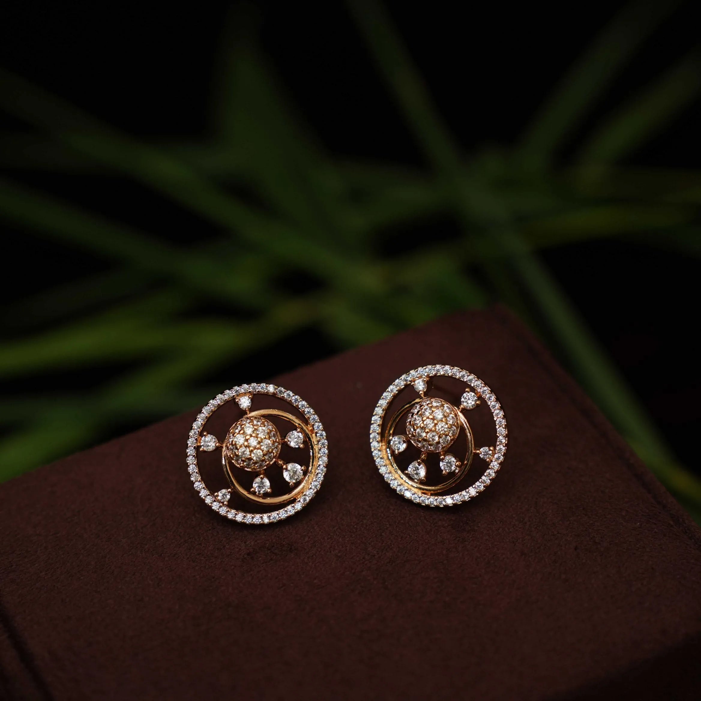 Swra Zircon Necklace