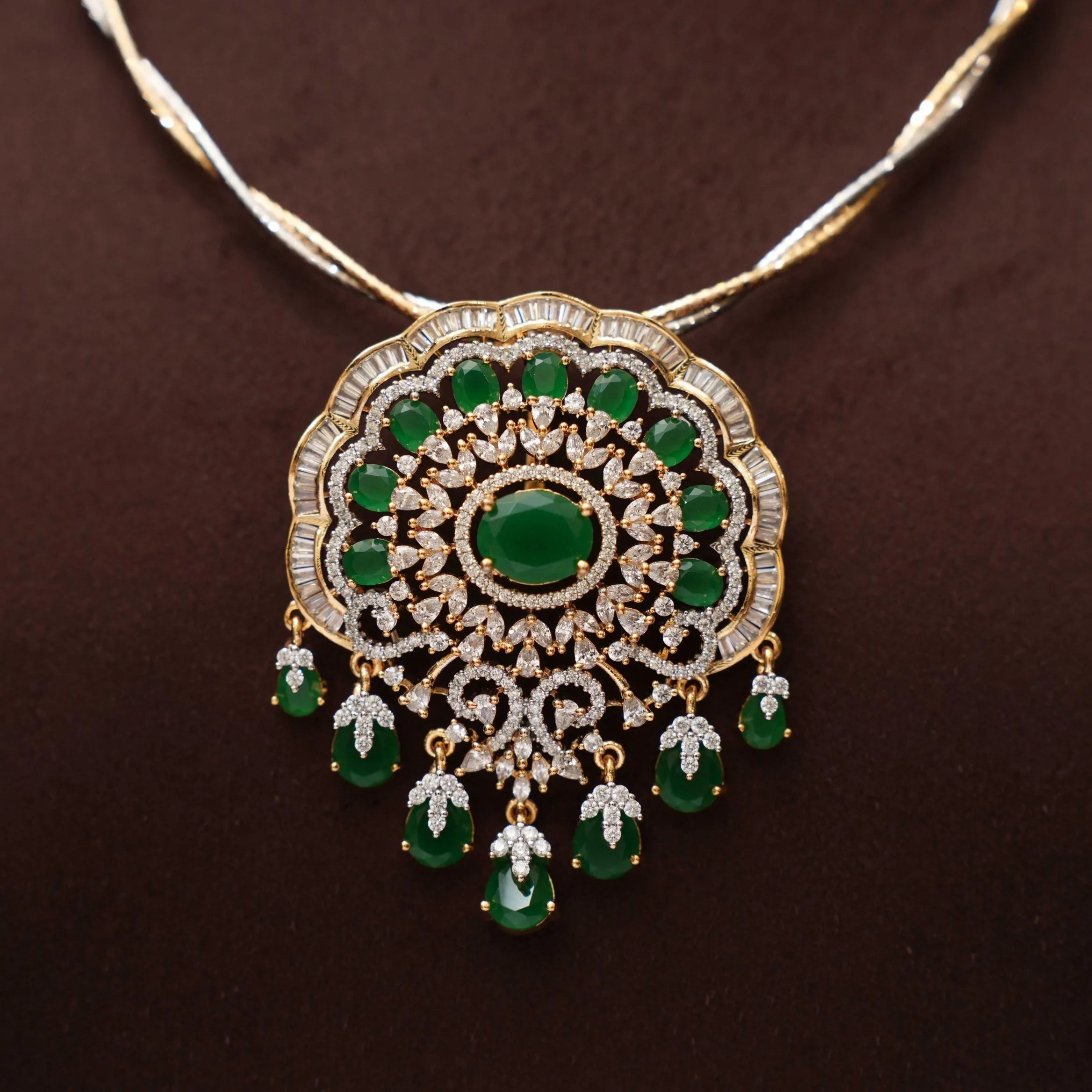Swra Zircon Necklace