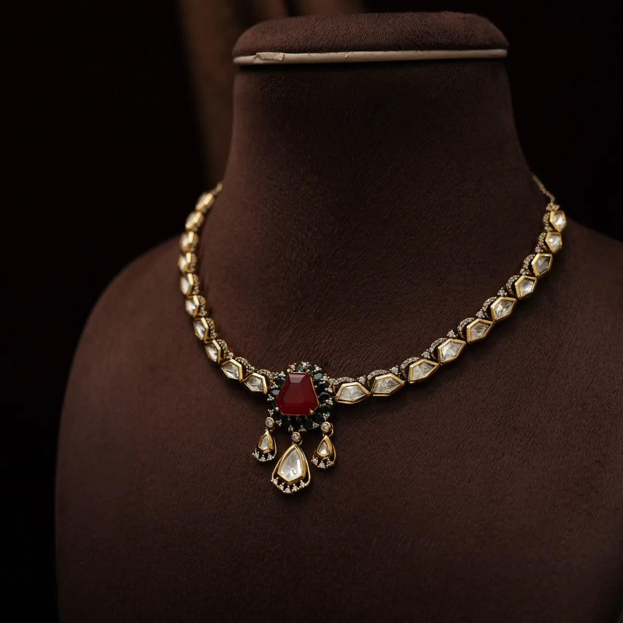 Tamia Victorian Kundan Necklace - Red & Green