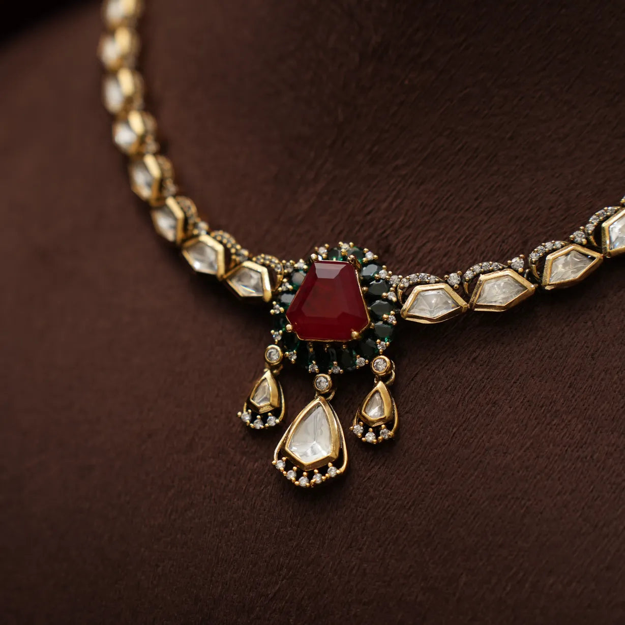 Tamia Victorian Kundan Necklace - Red & Green