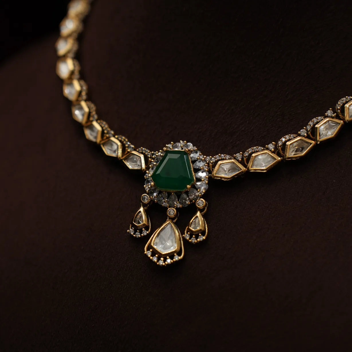 Tamia Victorian Kundan Necklace - Green & White