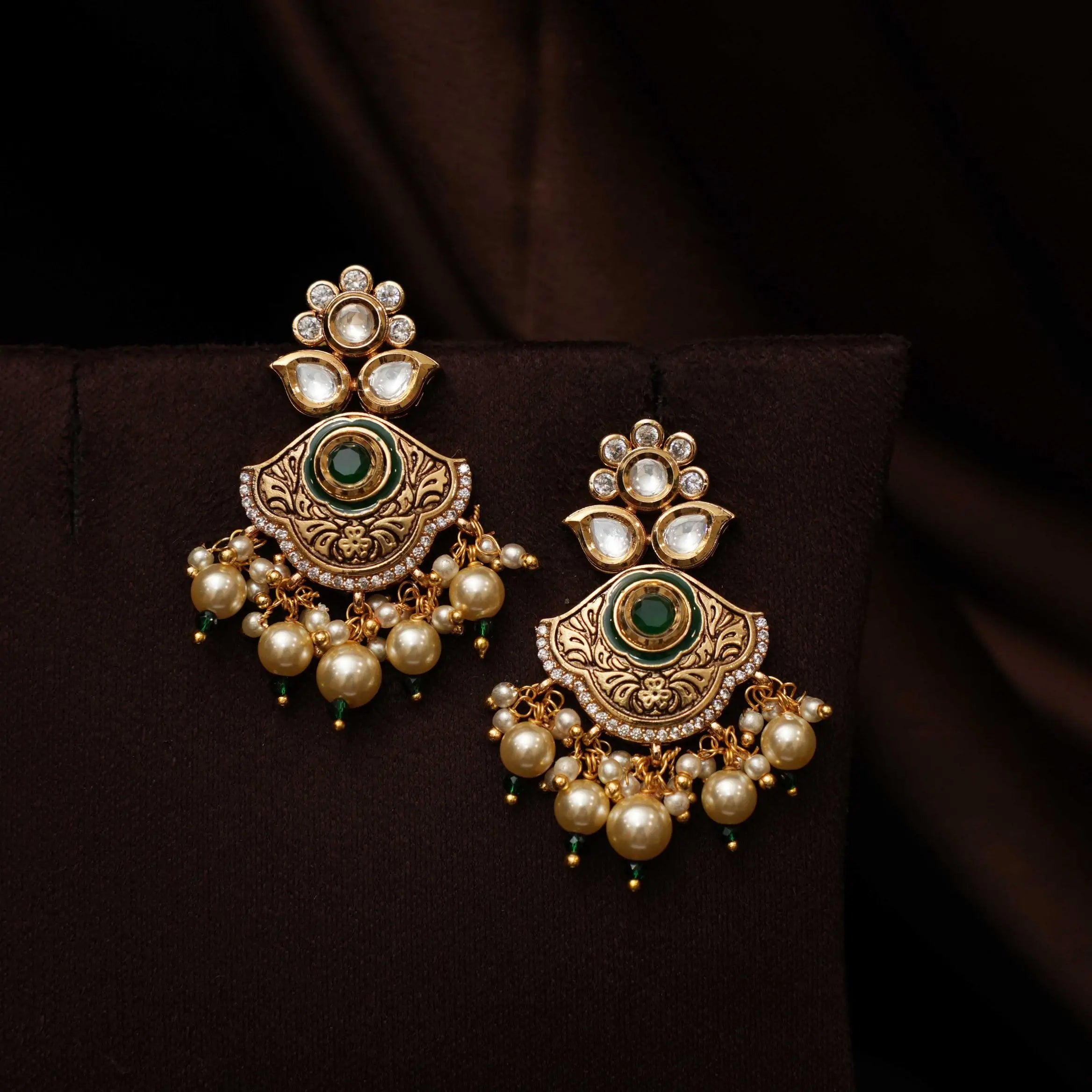 Tivra Kundan Hasli Necklace - Dark Green