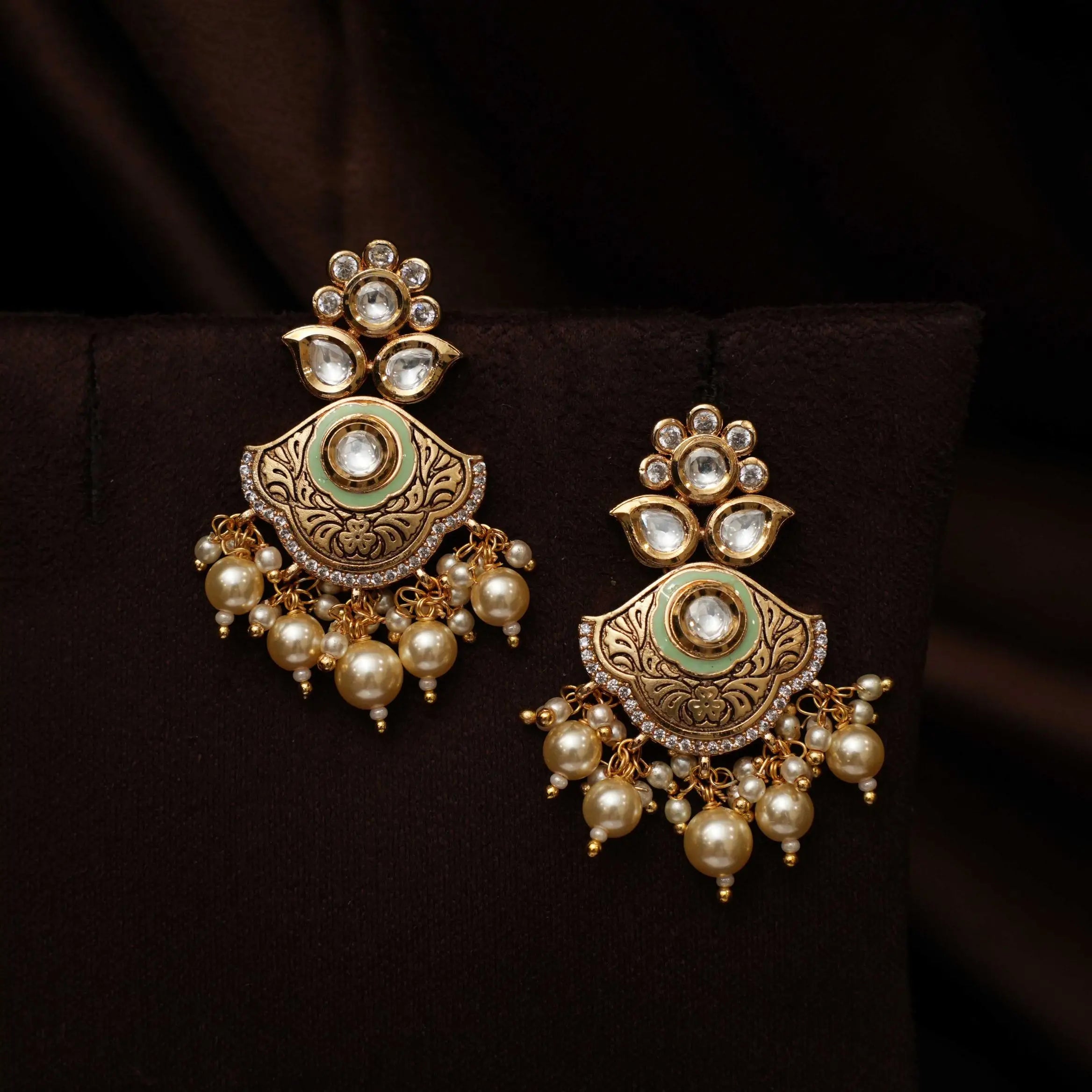 Tivra Kundan Hasli Necklace - Pastel Green