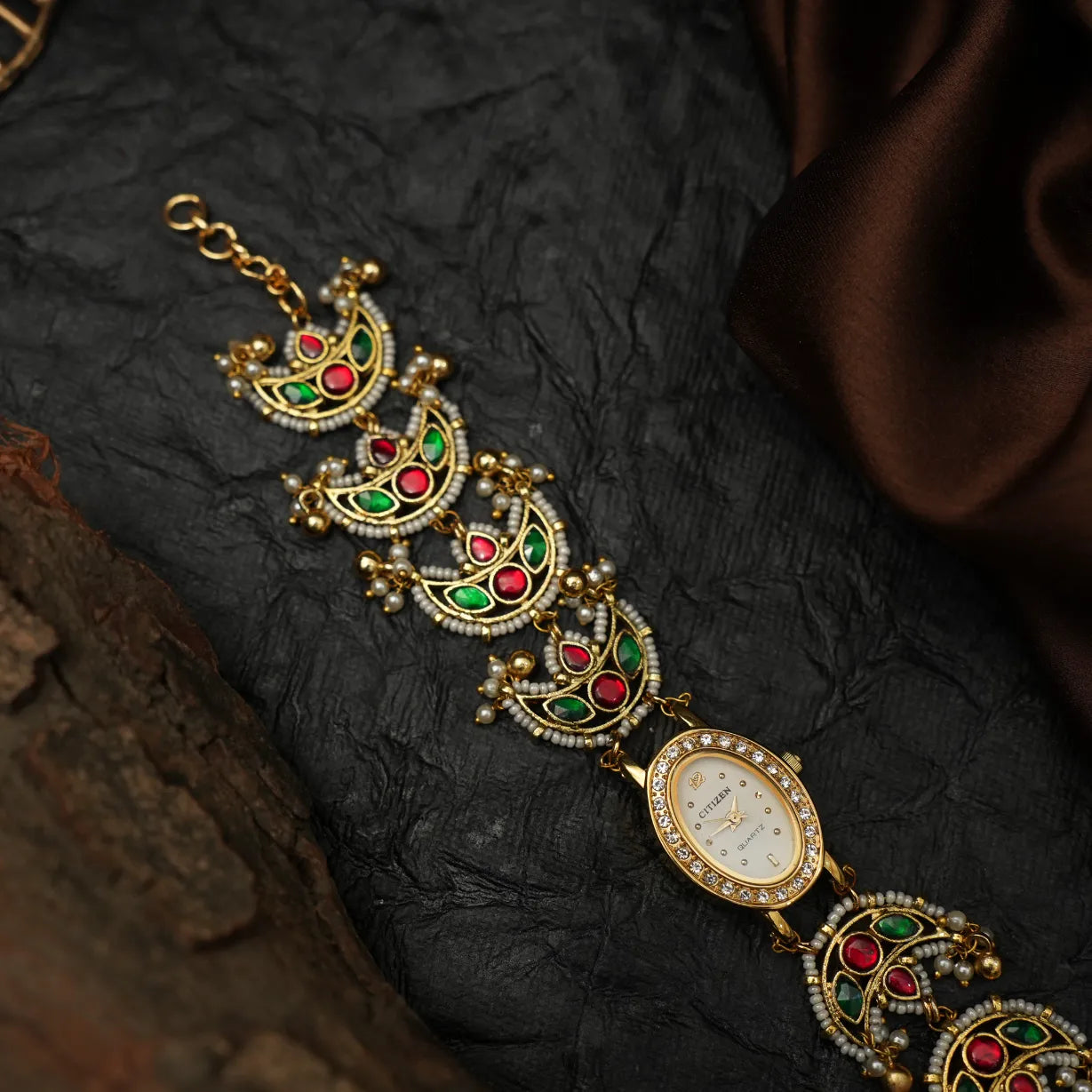 Tiya Polki Watch