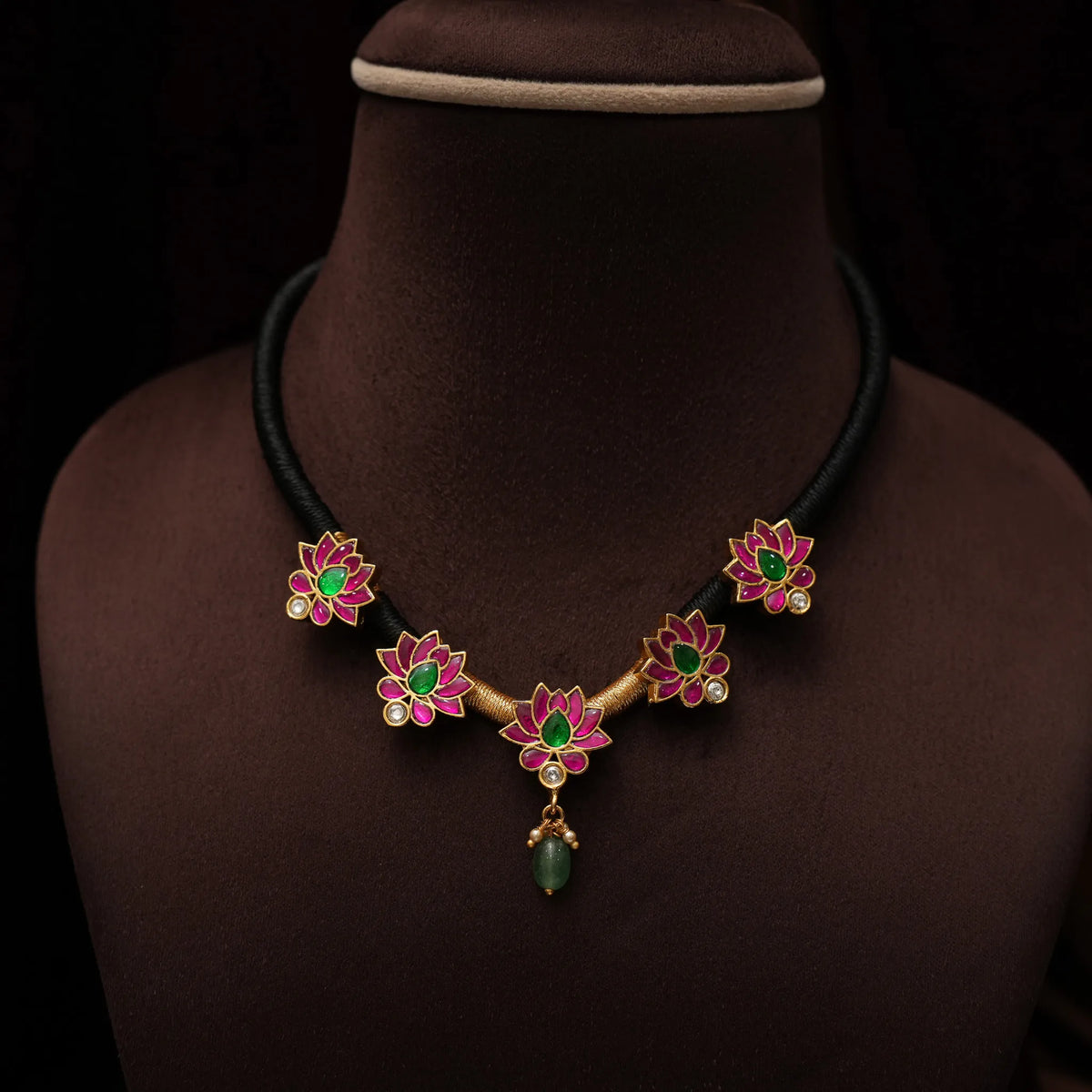 Tripura Antique Necklace - 	Avira