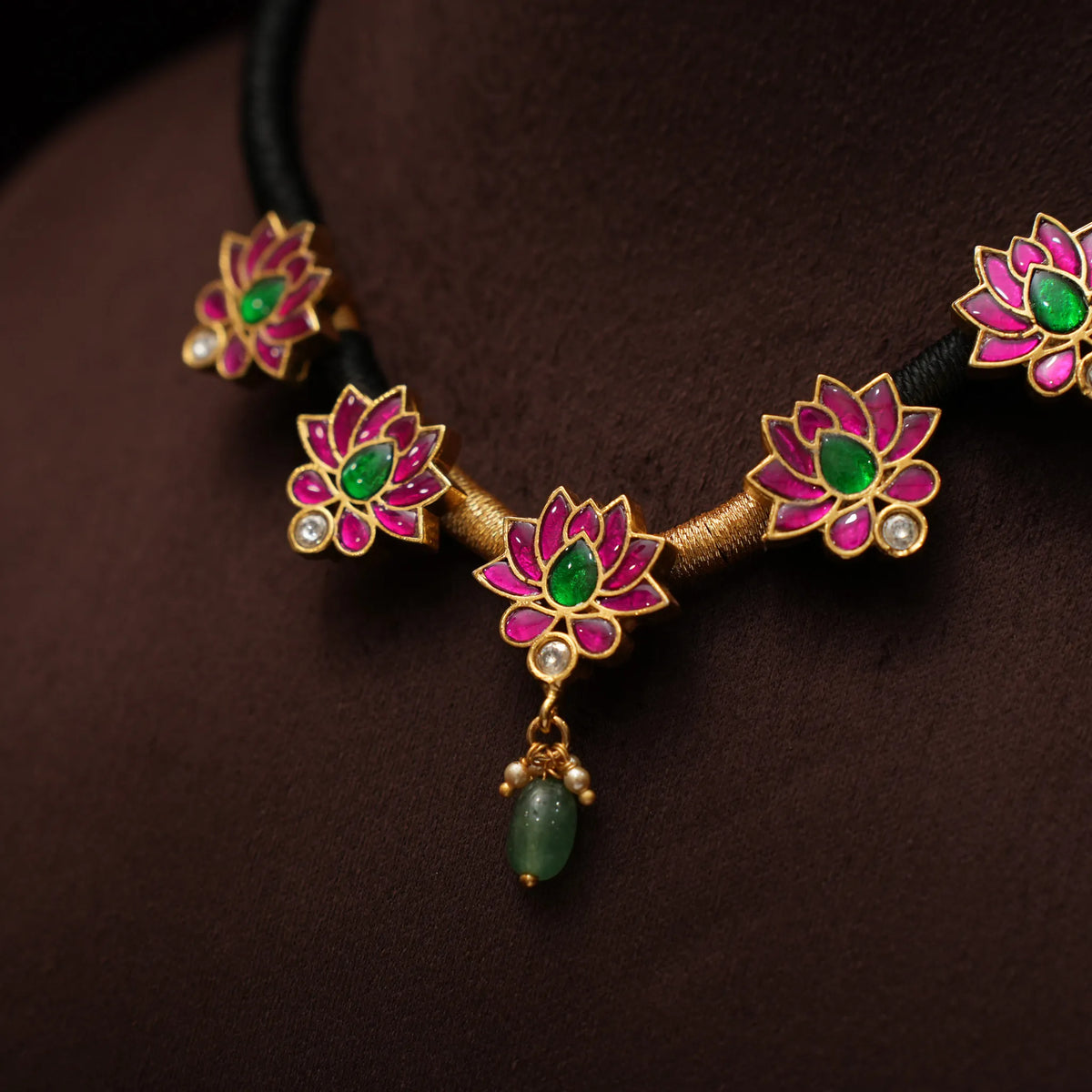 Tripura Antique Necklace - 	Avira