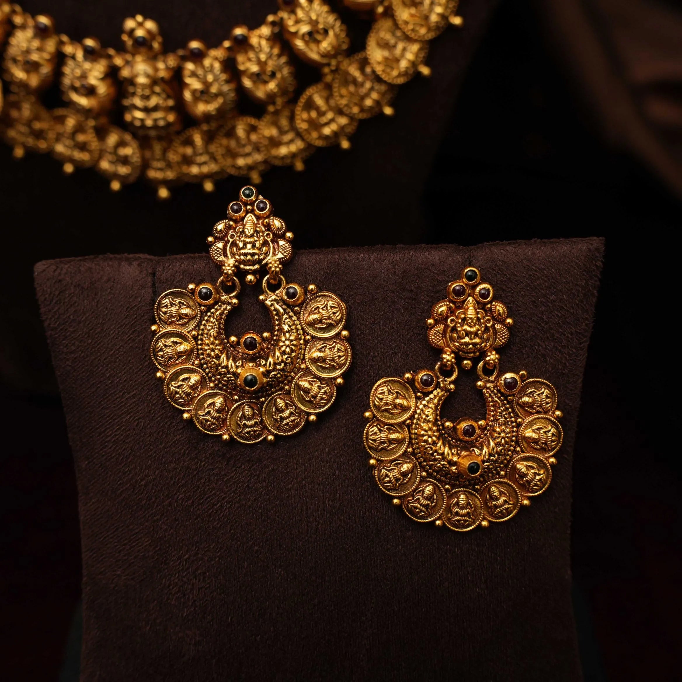 Tvesa Silver Coin Necklace