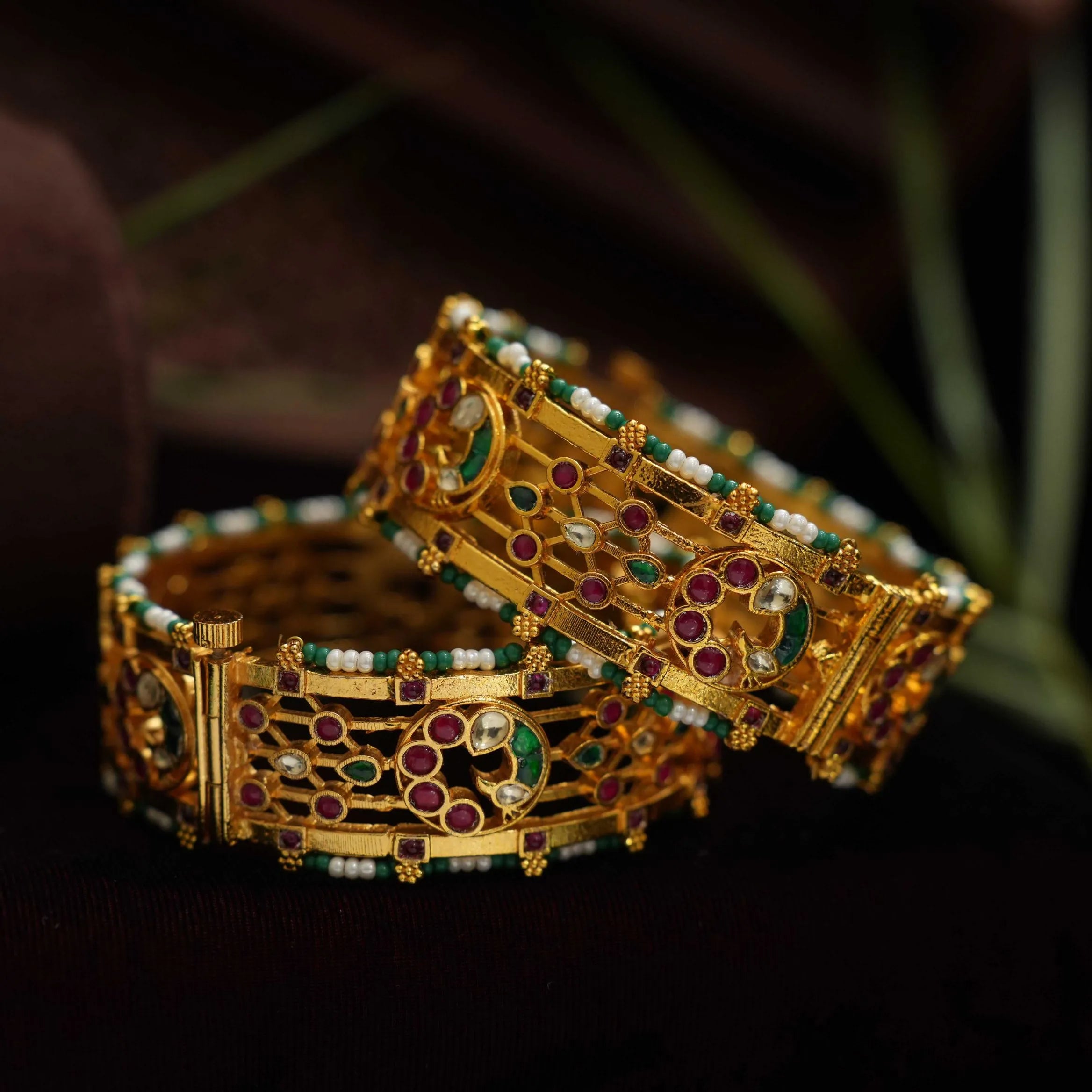 Tvisha Polki Bangle