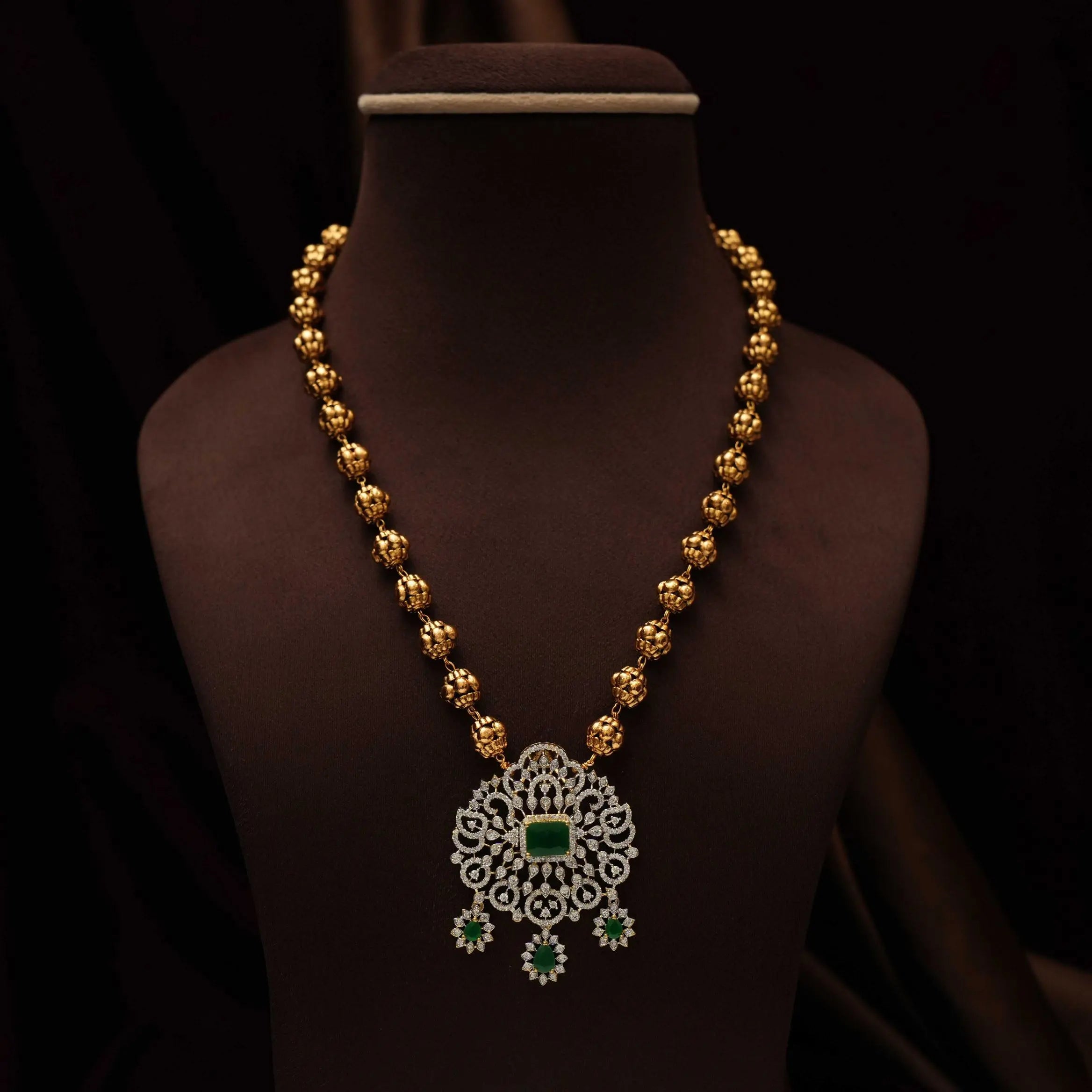 Udipti Antique Zircon Necklace