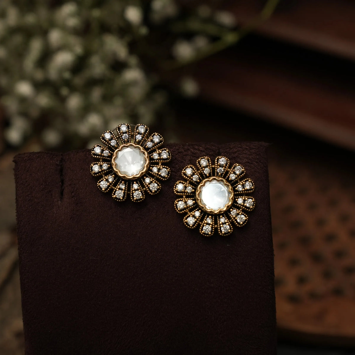 Udvita Victorian Polki Ear Stud