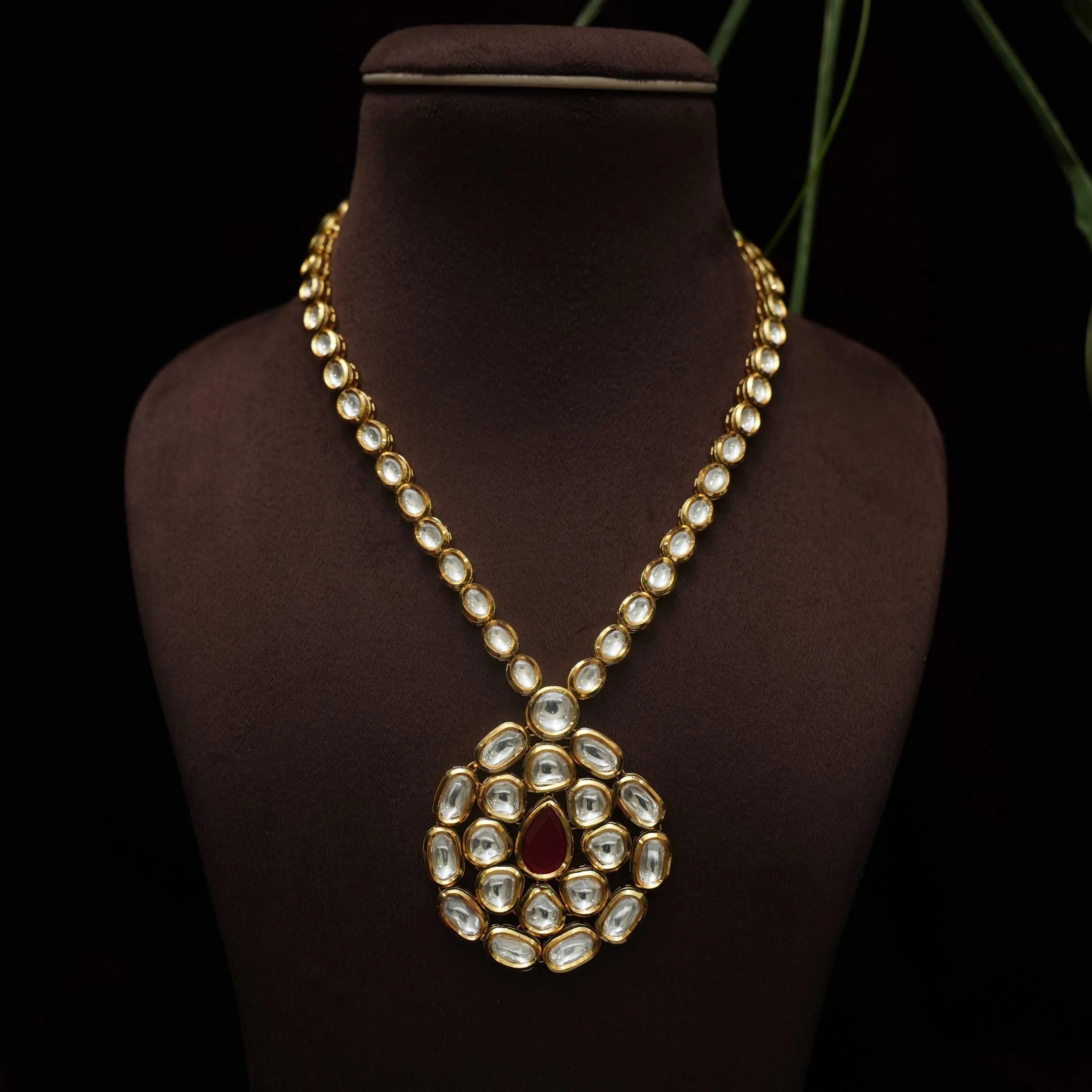 Uma Classic Kundan Necklace