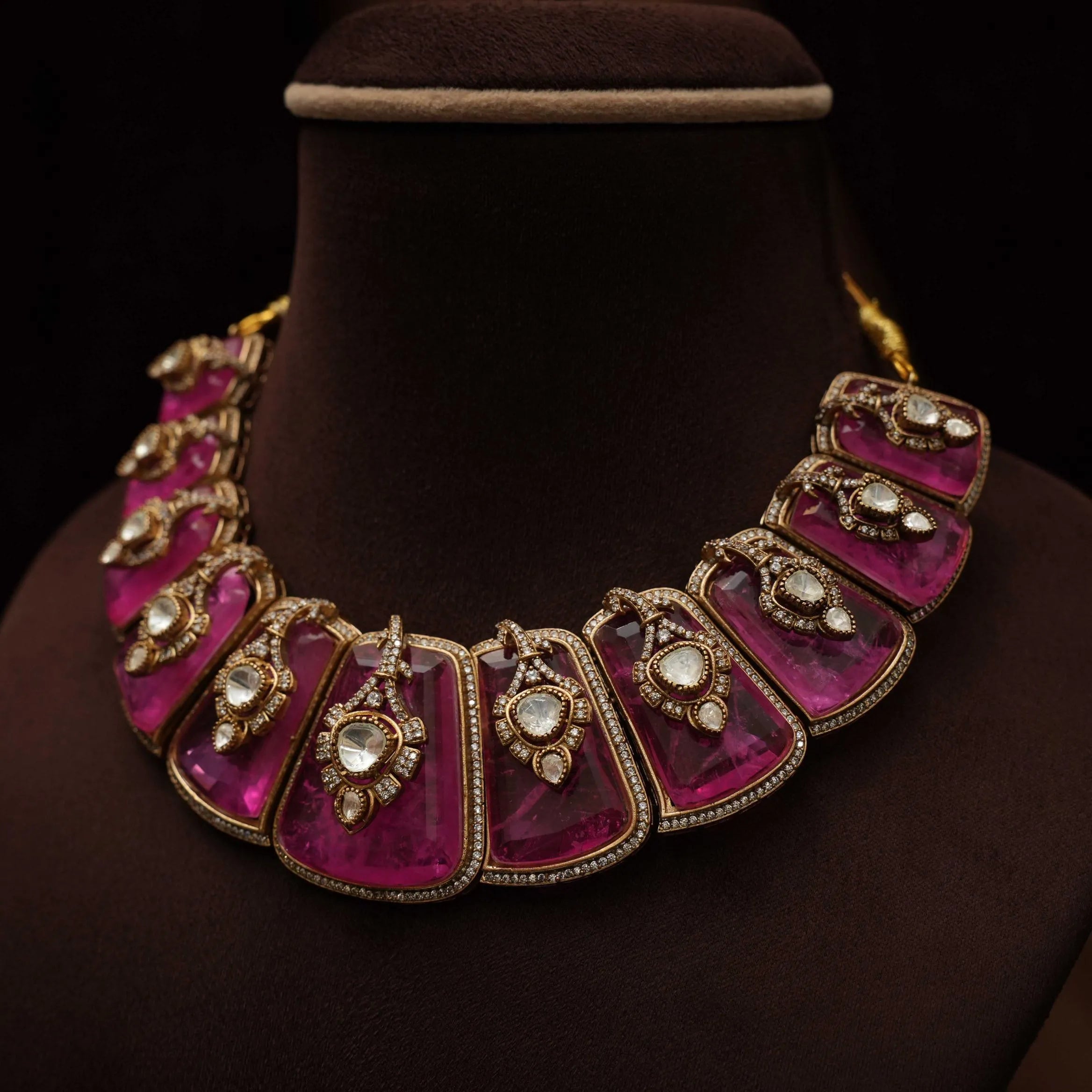 Usehi Polki Choker