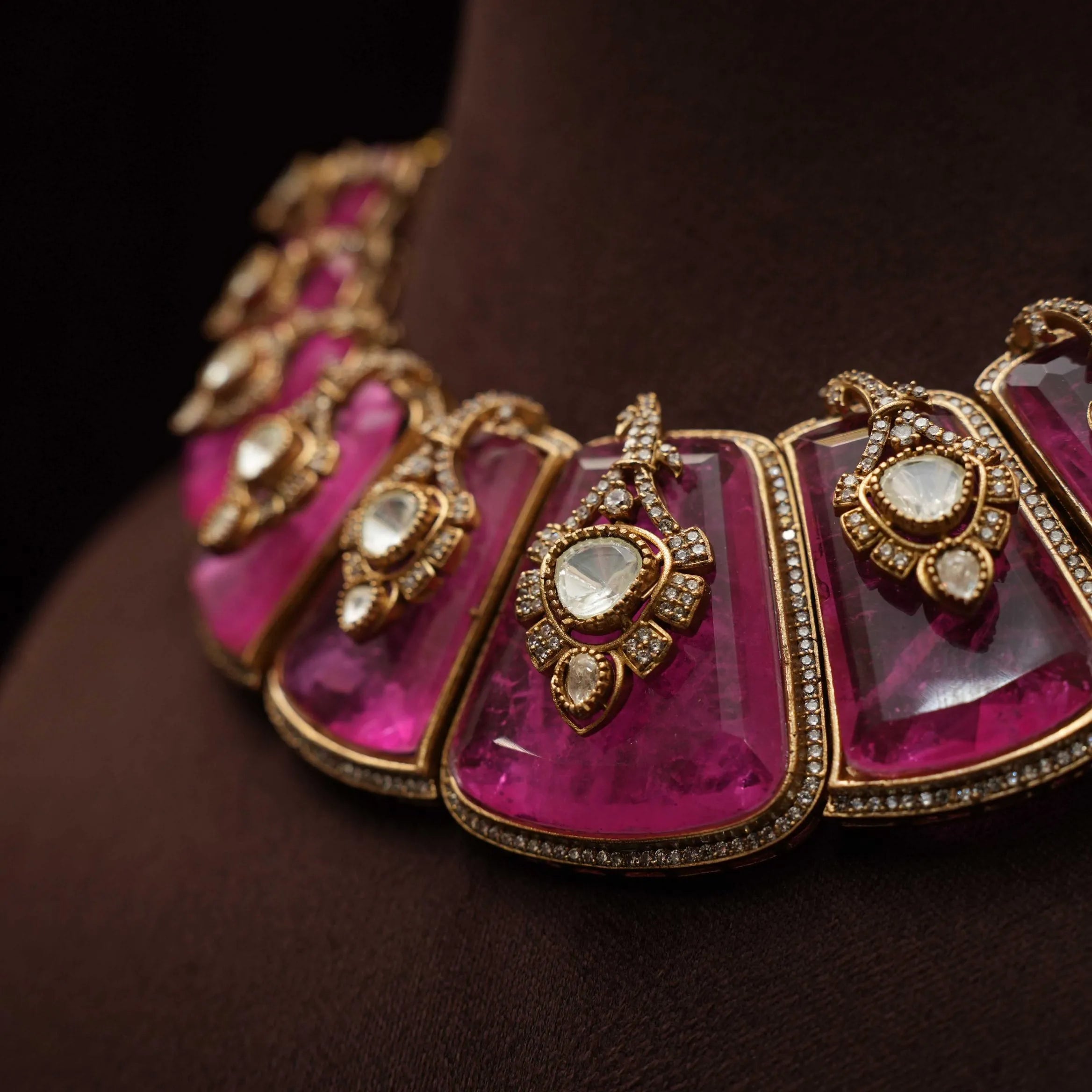 Usehi Polki Choker