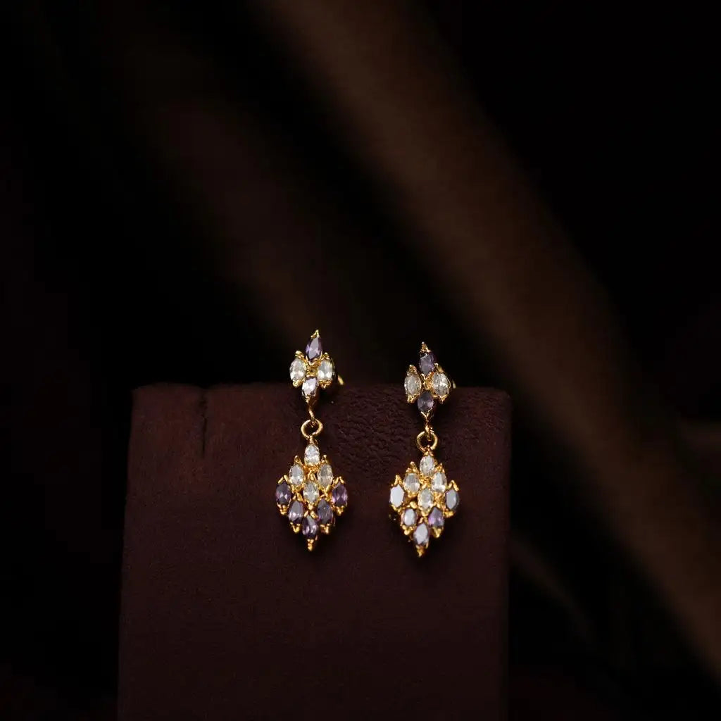 Uttara Zircon Necklace